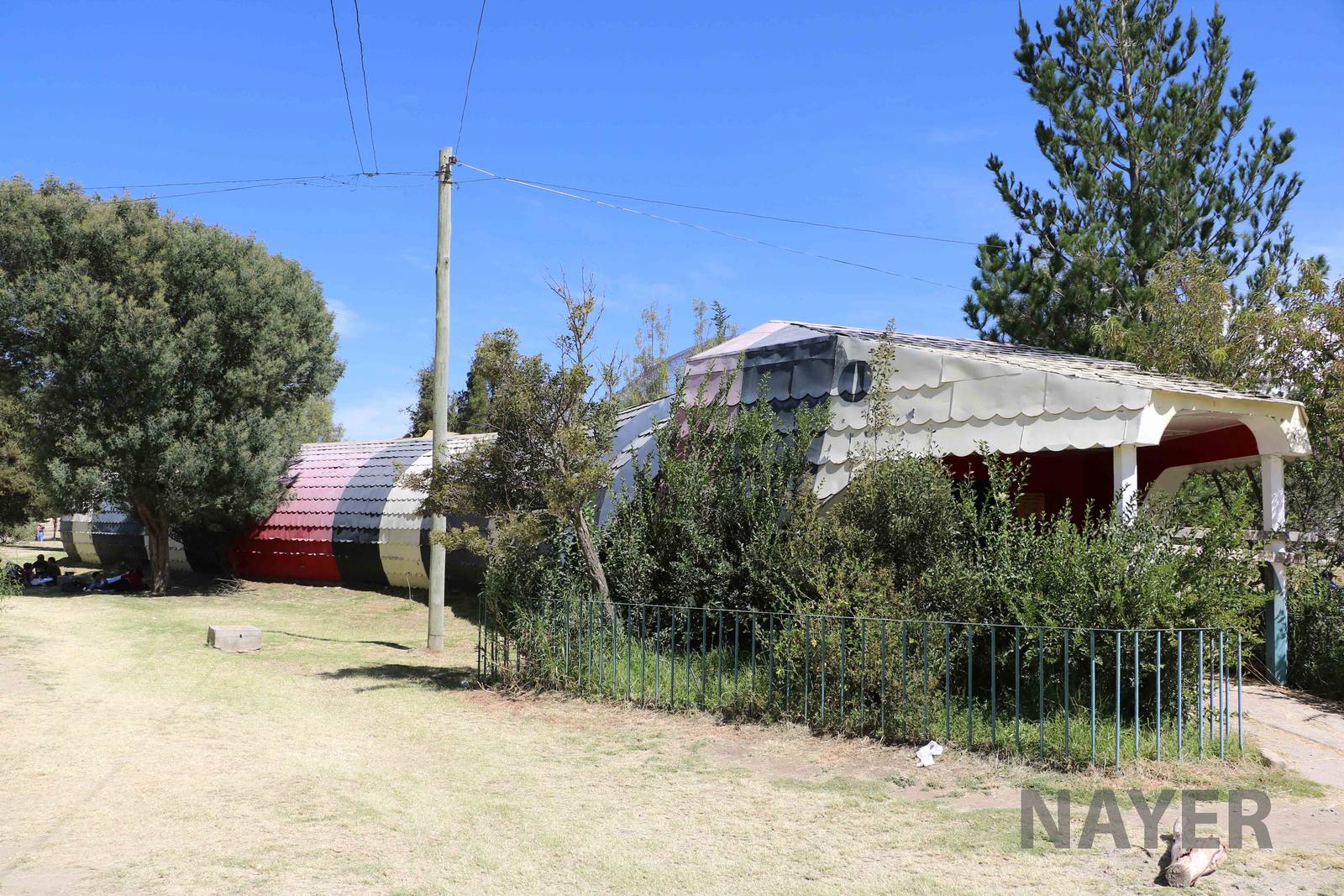 Old reptile house, March 2016