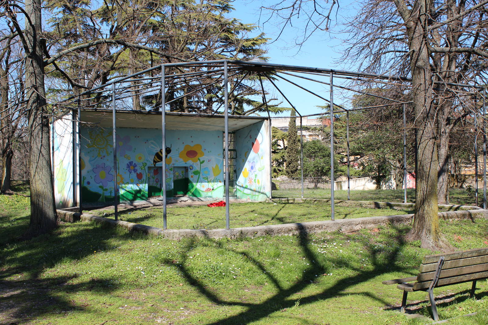 Old Verona Zoo - March 2013