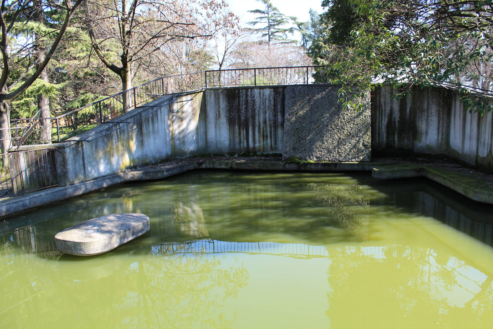 Old Verona Zoo - March 2013