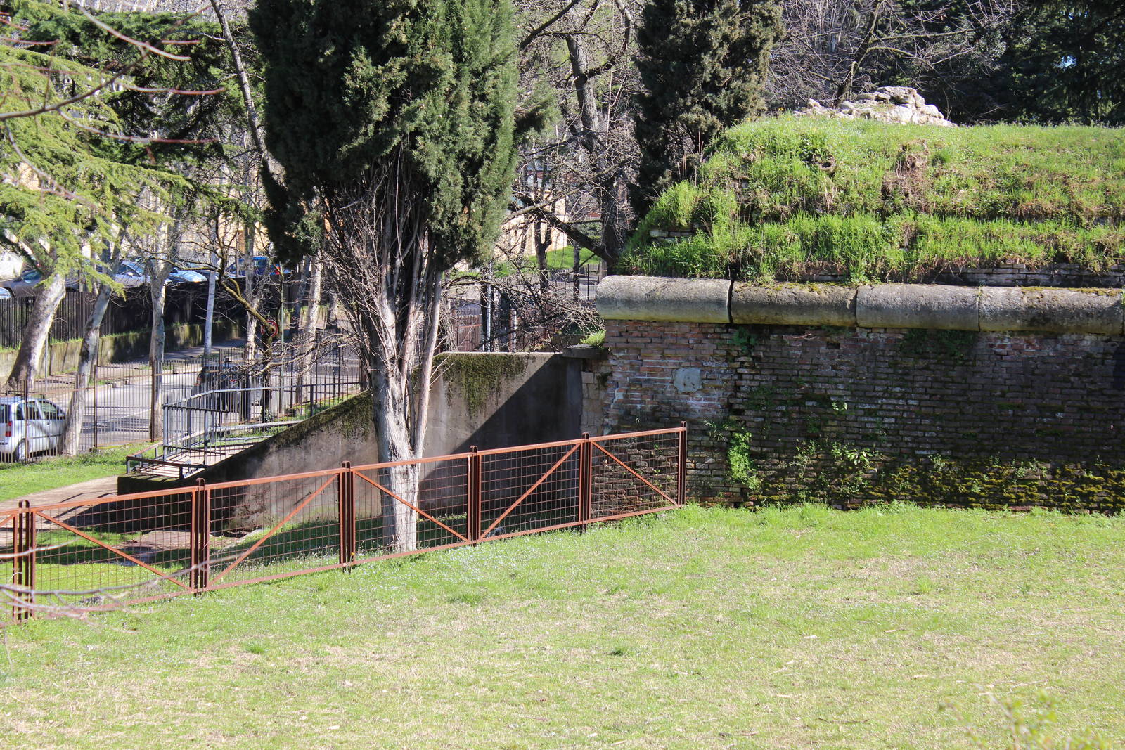 Old Verona Zoo - March 2013