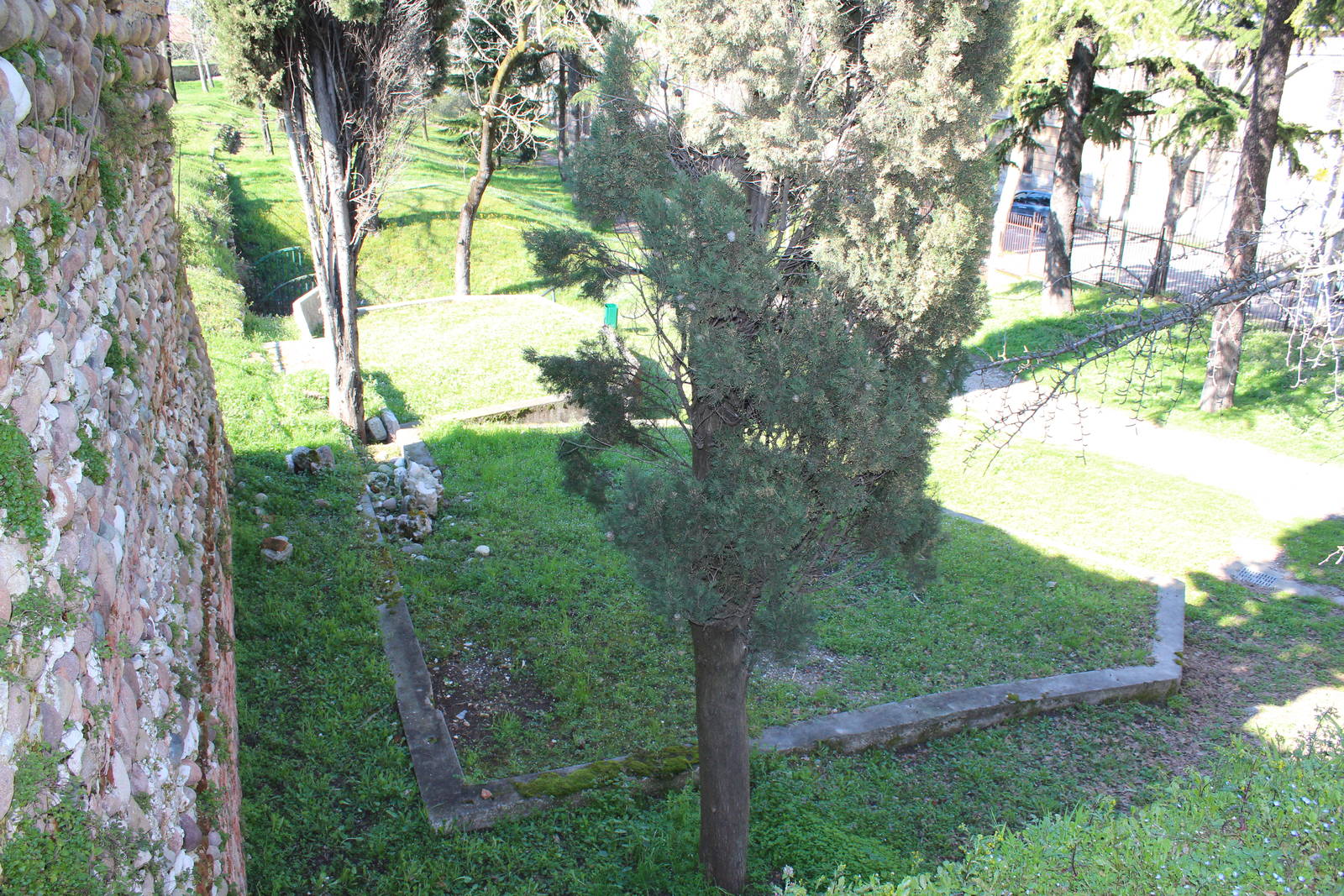 Old Verona Zoo - March 2013