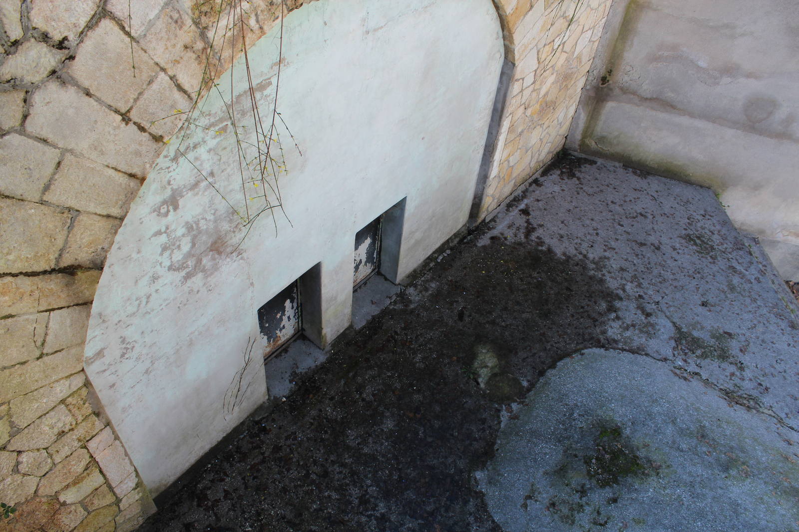 Old Verona Zoo - March 2013
