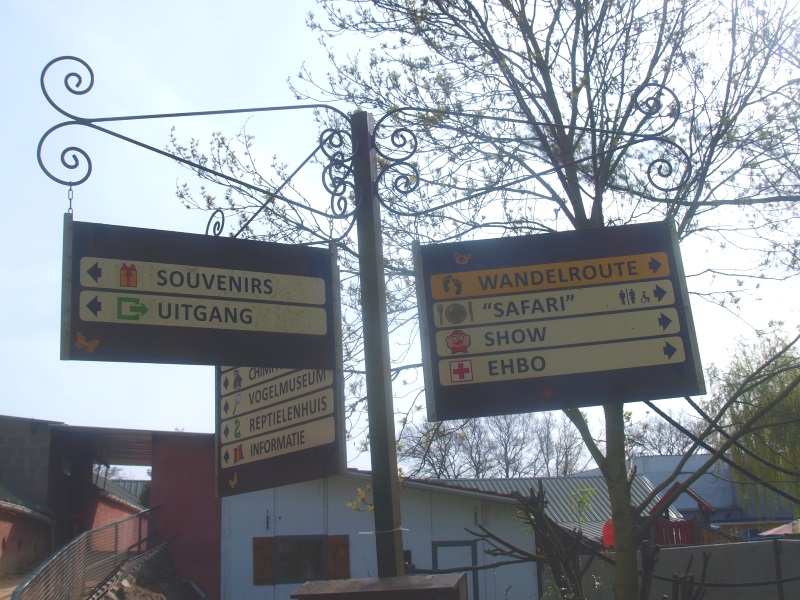 Olmense Zoo - Roadsigns (April 19th, 2015)