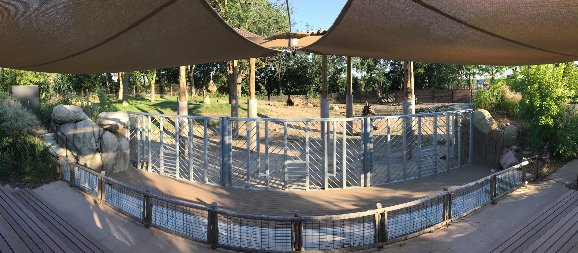 Omaha Steaks Elephant Amphitheater