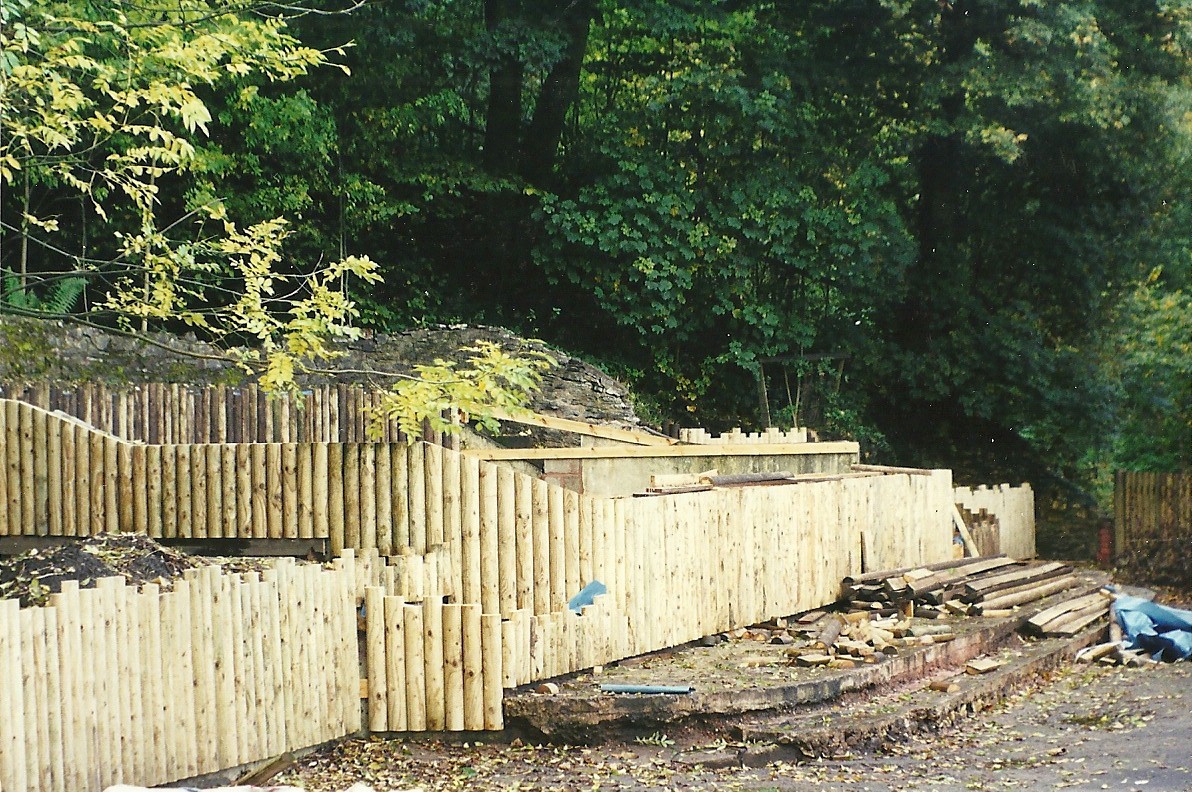 Ongoing refurbishment of old Bear Pit 21st October 1998