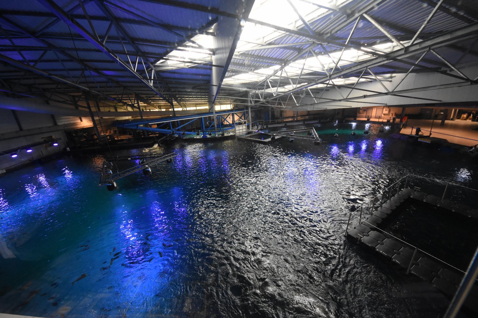Open ocean tank from above