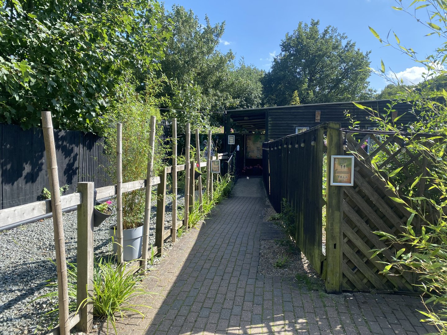 Opening walkway 290723