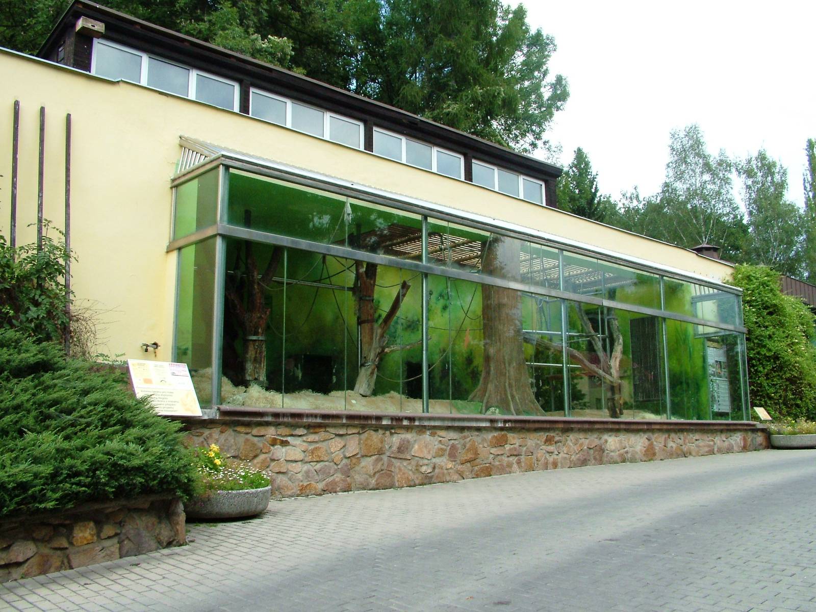 Orang-Utan House at Usti, 29/08/12