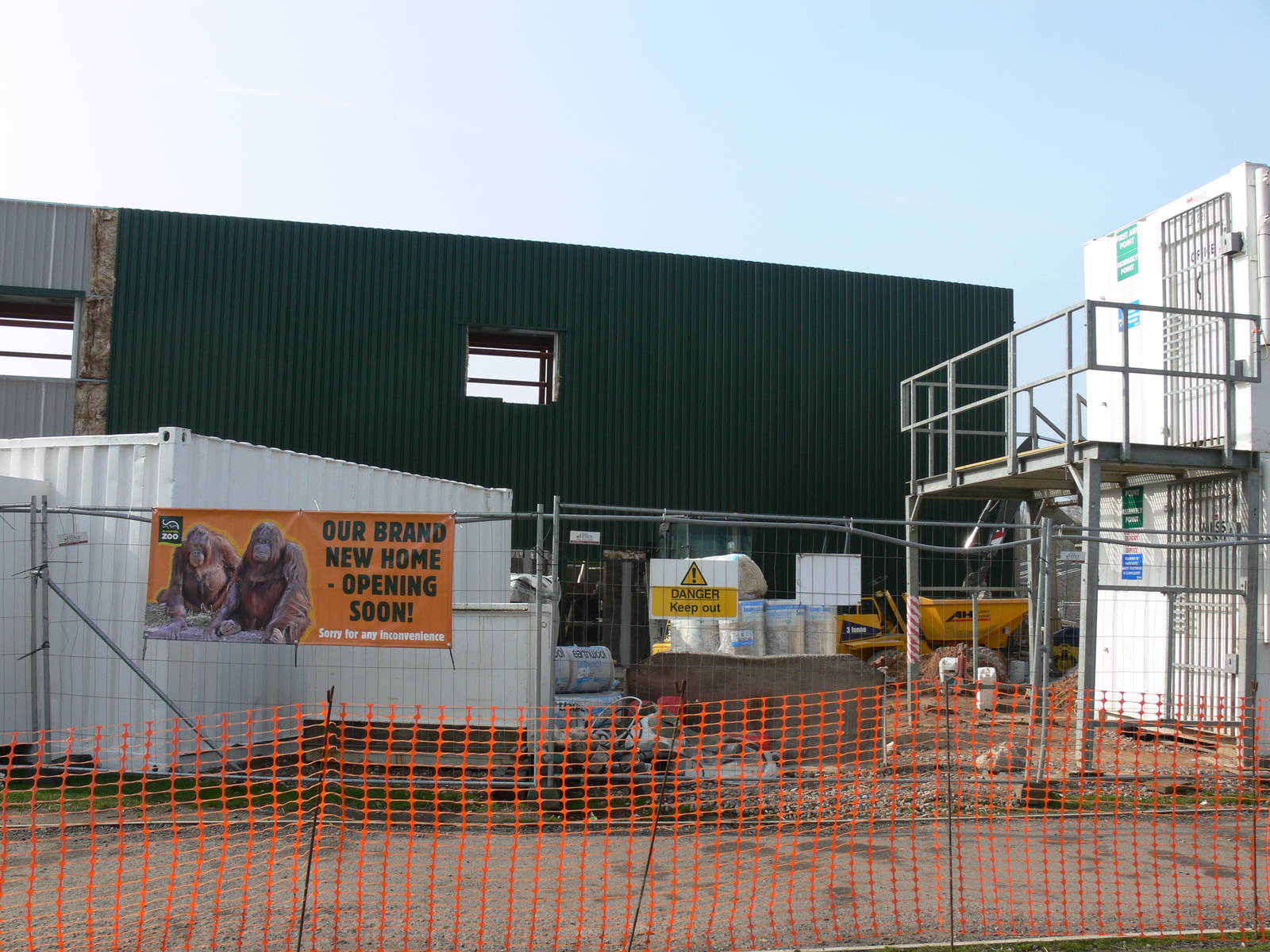 Orangutan construction at Blackpool Zoo, 30/03/14