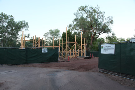 orangutan construction Aug 31, 2010