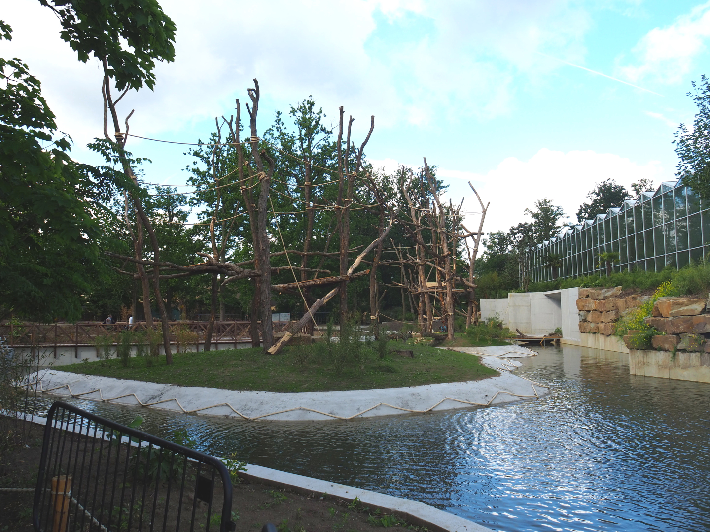 Orangutan project construction, First smaller island, 2022-05-28