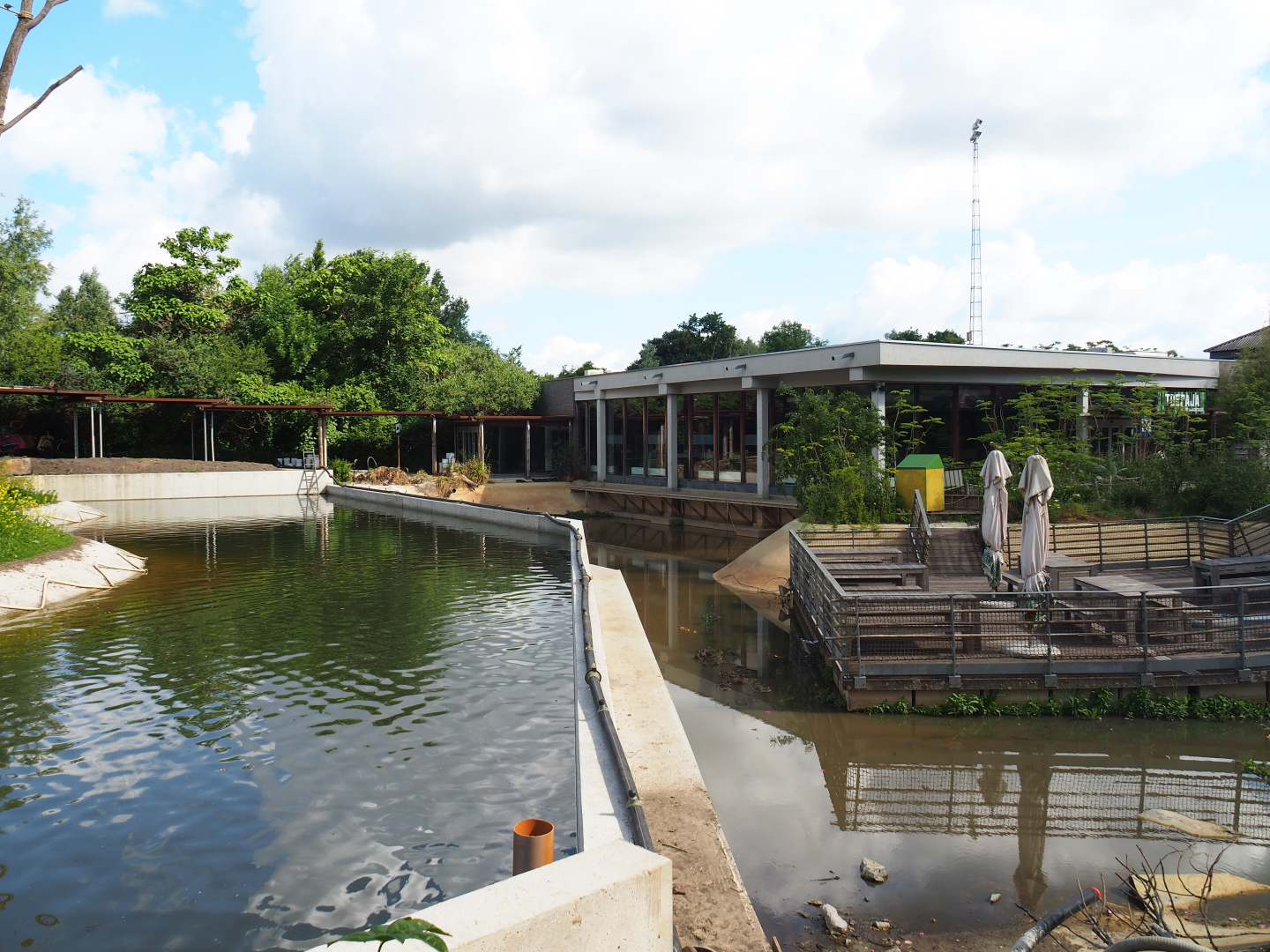 Orangutan project construction, Moats between island and restaurant, 2022-05-28