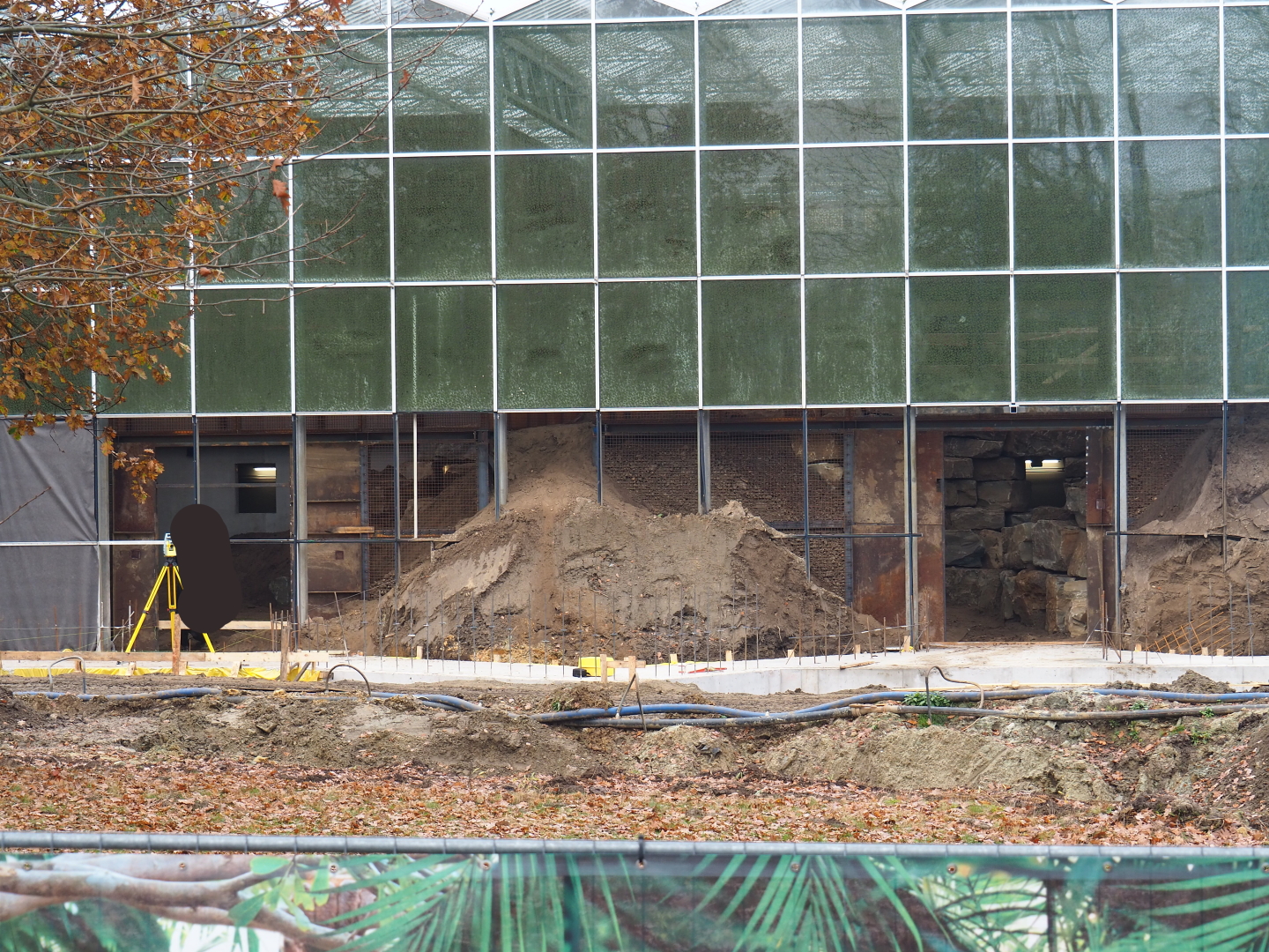 Orangutan project construction site in and around the Asian greenhouse, 2021-11-23