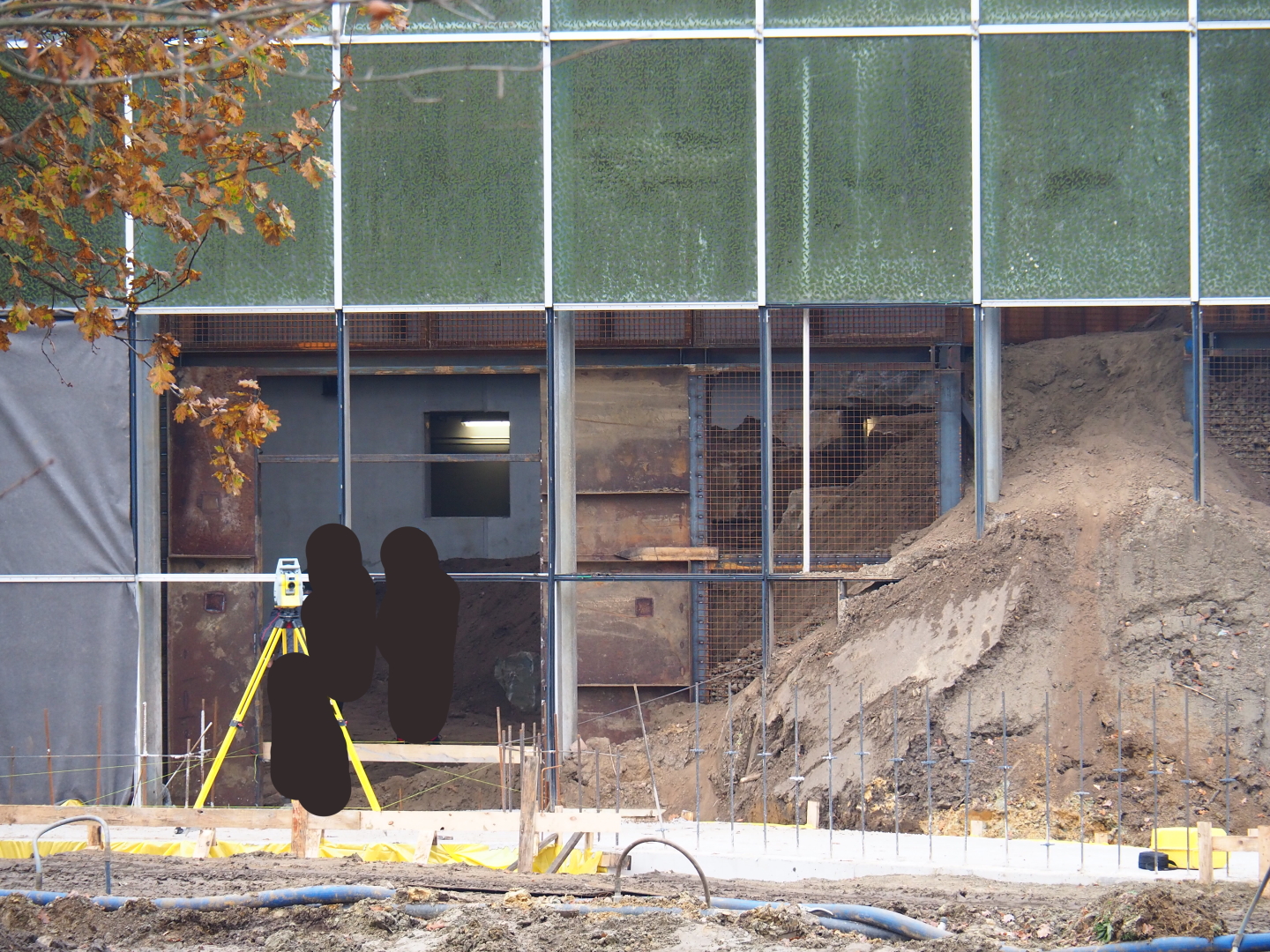 Orangutan project construction site in and around the Asian greenhouse, 2021-11-23