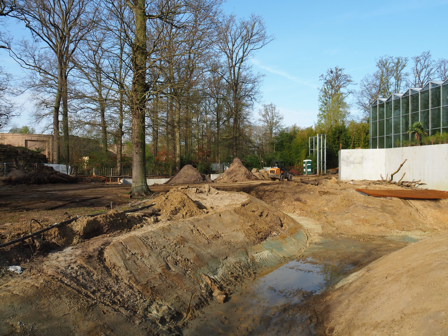 Orangutan project construction update 2022-04-12 - Construction of large island on elephant side