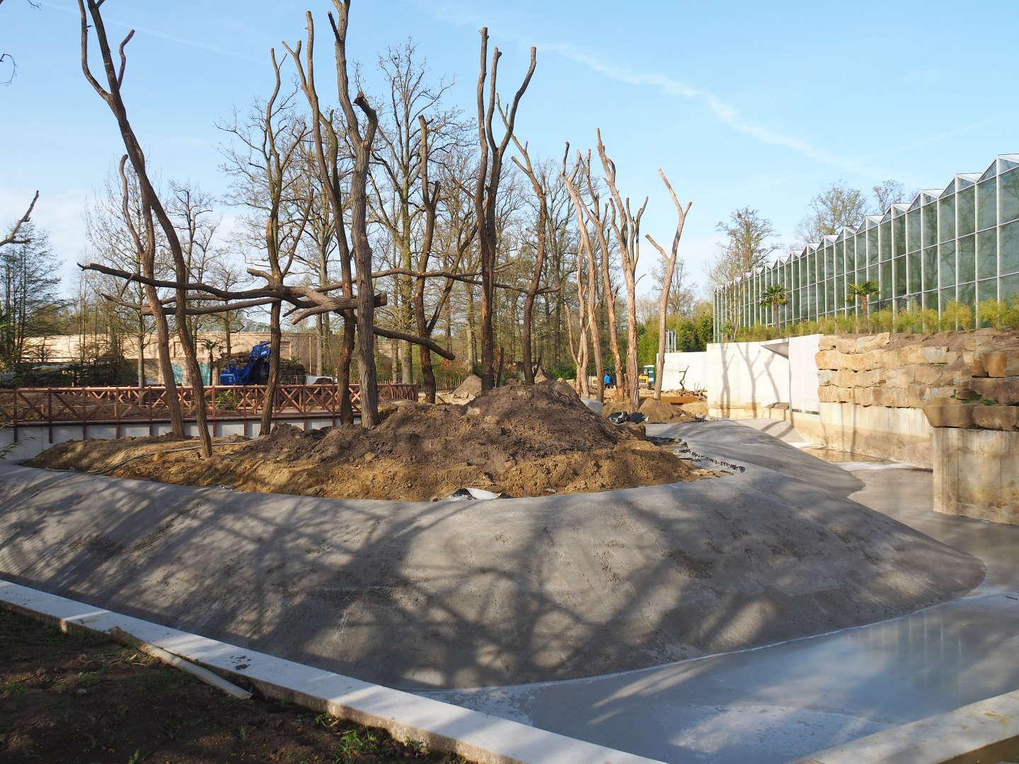 Orangutan project construction update 2022-04-12 - Construction of second smaller island