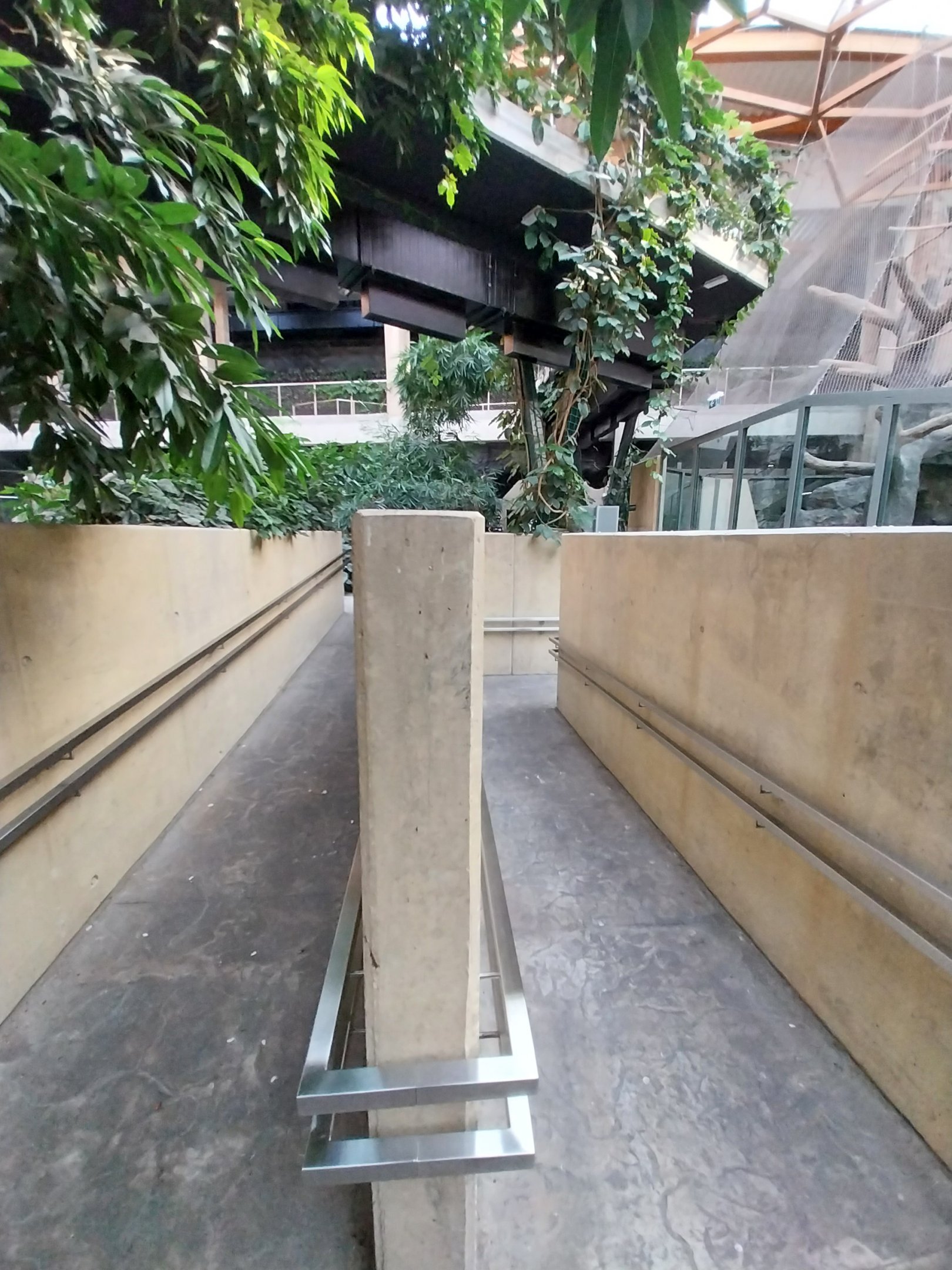 Orientarium - Jungle Hall - General view