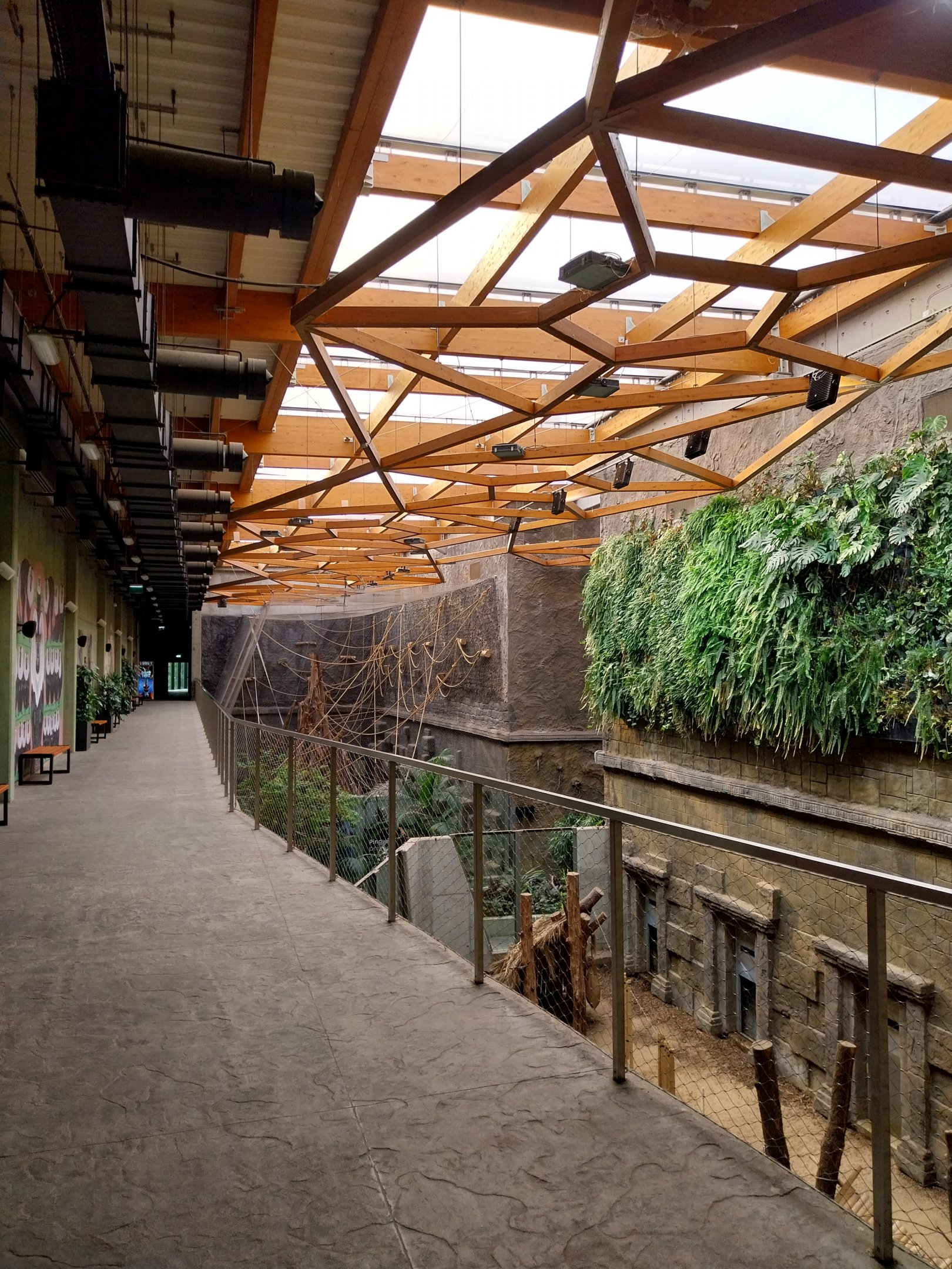 Orientarium - Temple hall