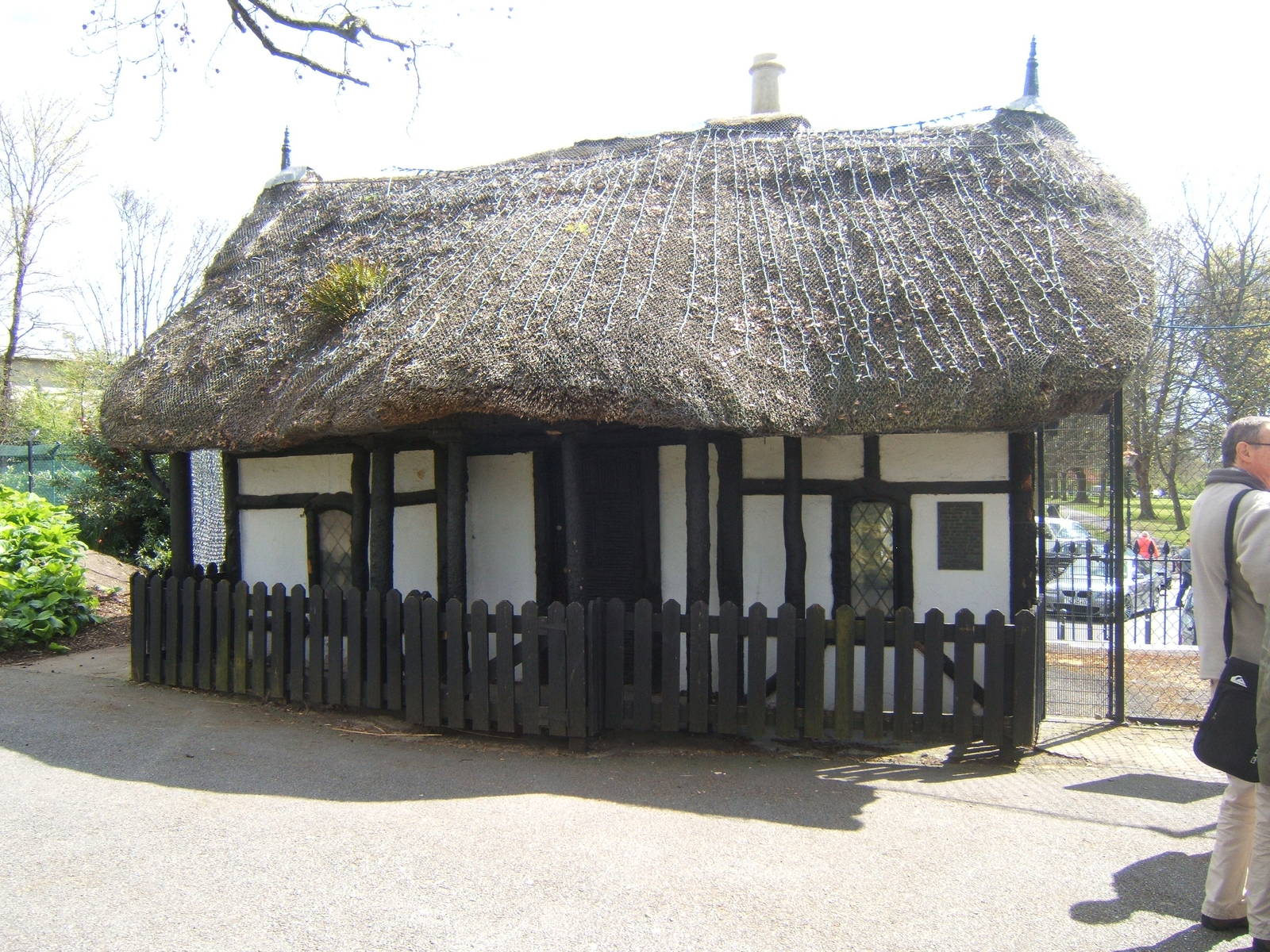 Original members entrance from inside the zoo