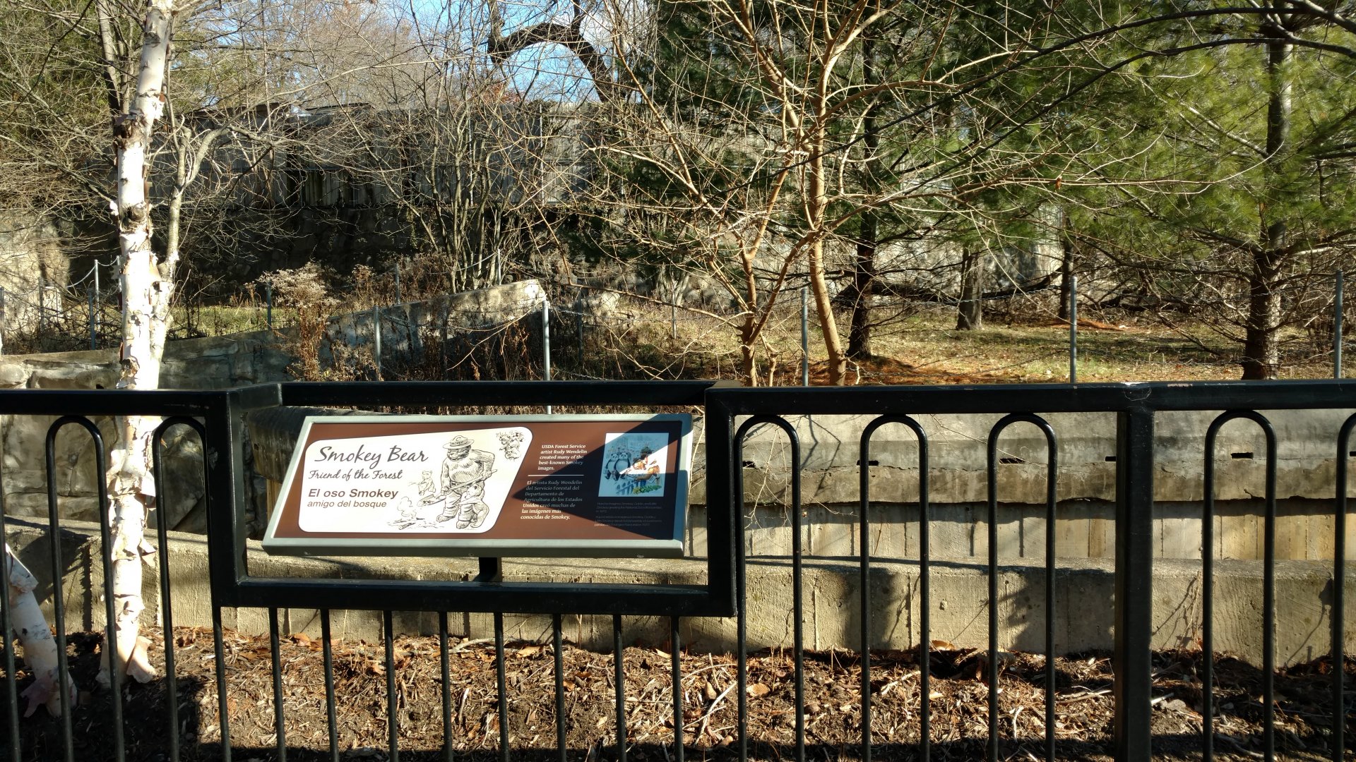 Original Smokey Signage and Old Grotto