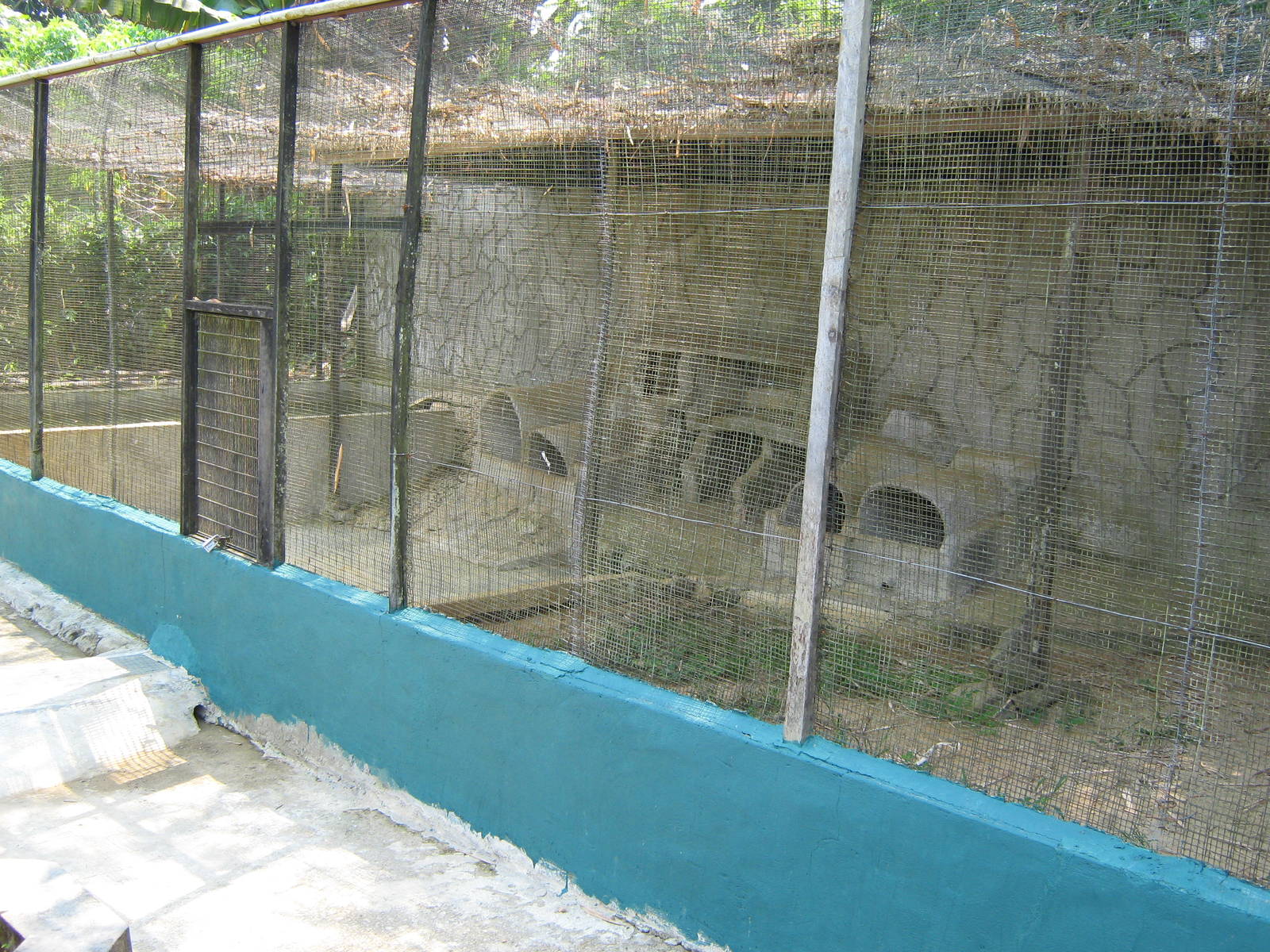 otter cage