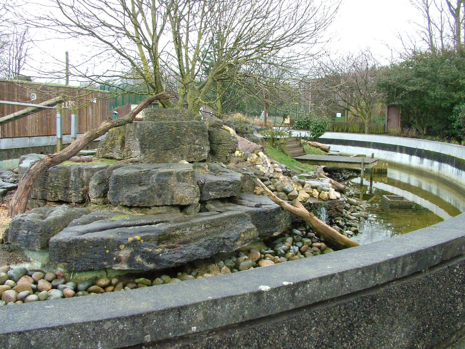 Otter enclosure at Blackpool 26/03/10