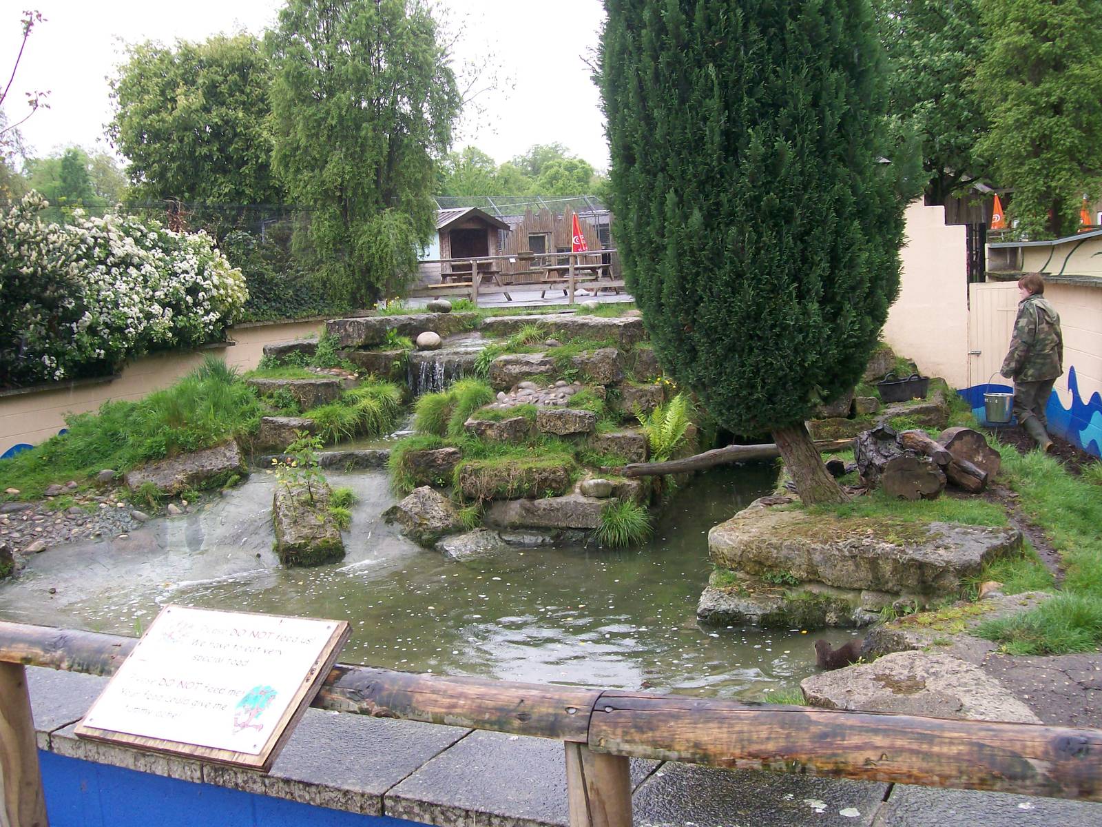 Otter enclosure