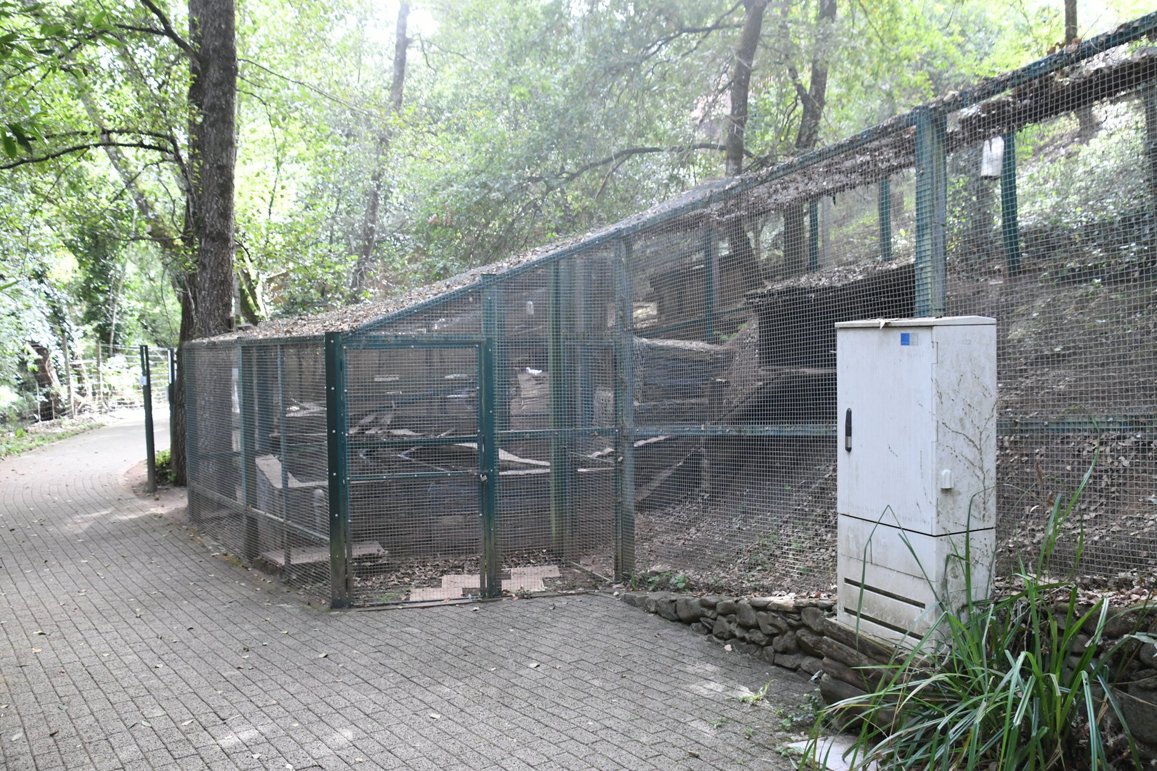 Otter enclosure