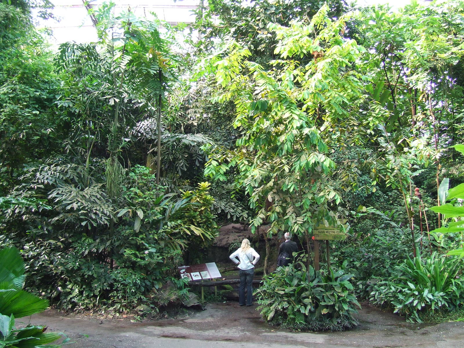 Otter exhibit, Burgers Bush