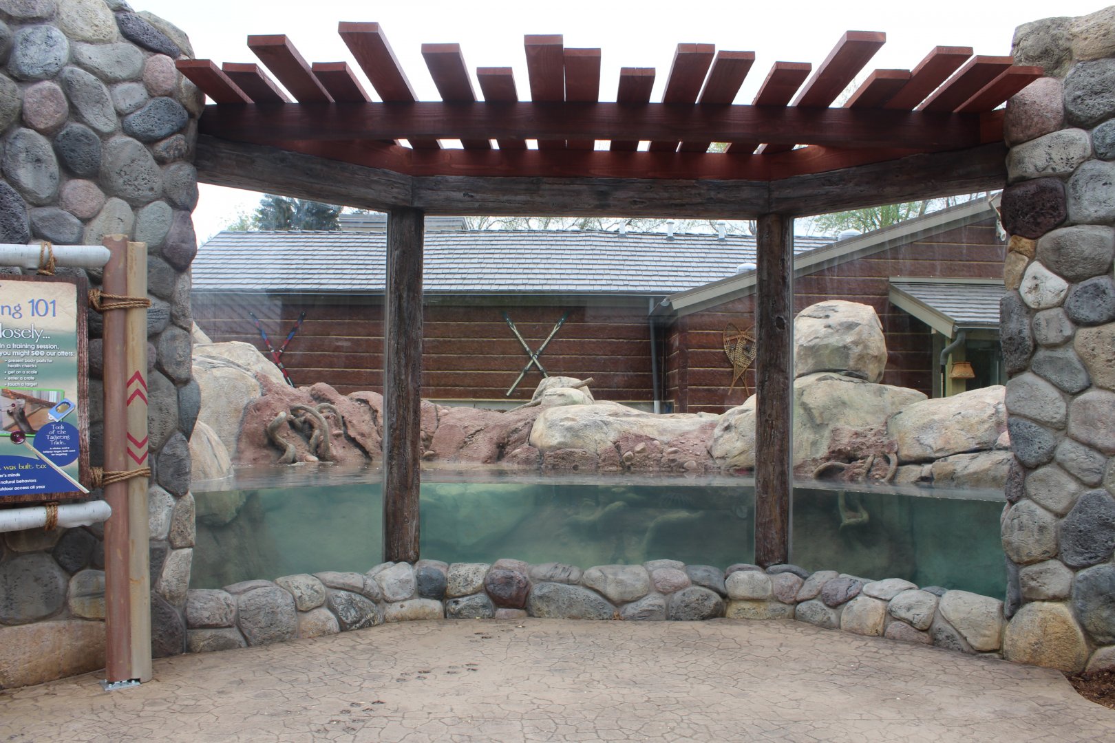 Otter Passage - Underwater Viewing