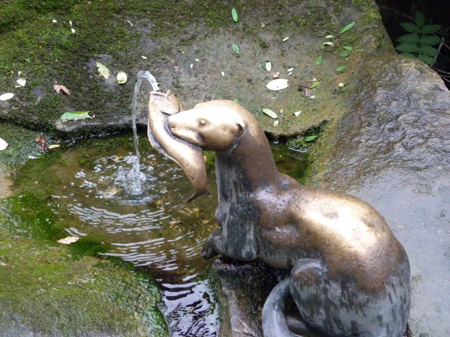 Otter statue -Zoologischer Garten Berlin (2024)