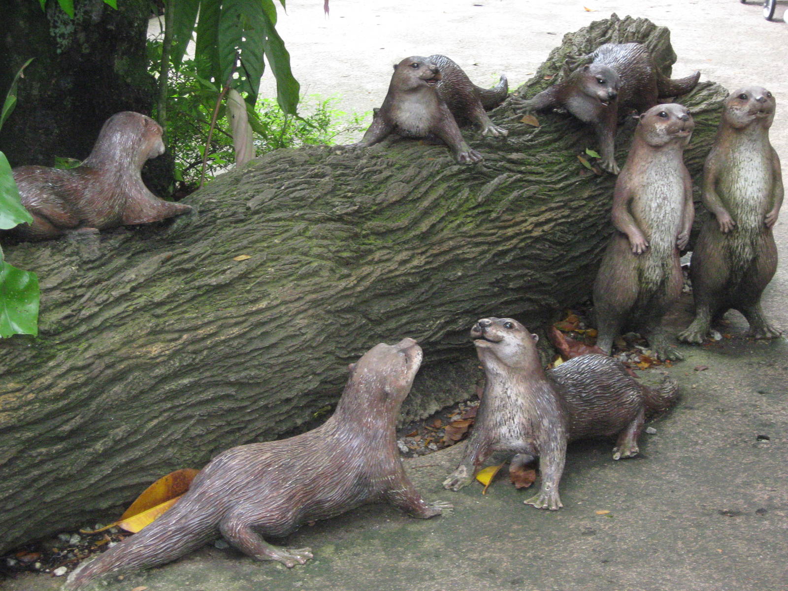 otter statues