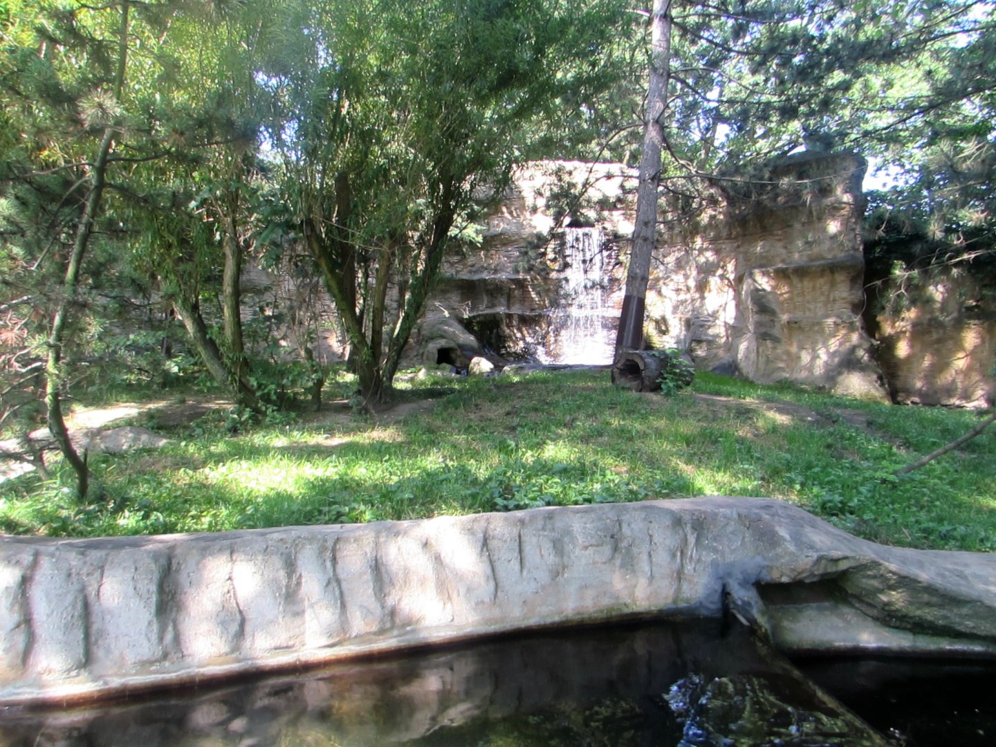 Otter's enclosure - July/2017