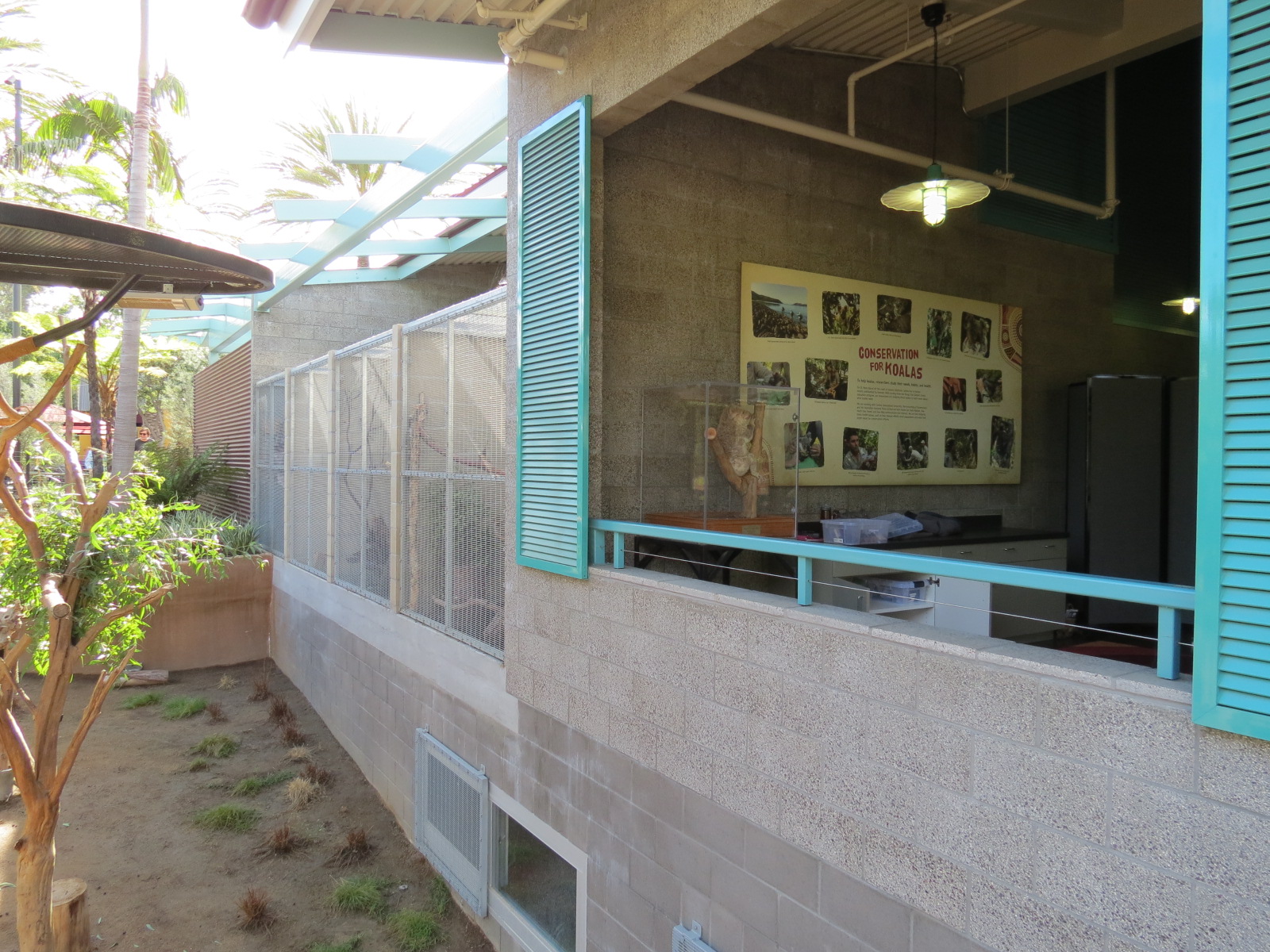 Outback - Queenslander House - Side