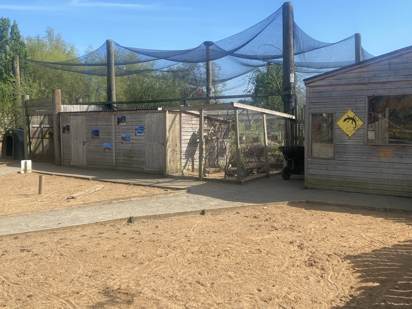 Outback Trail aviary 280425