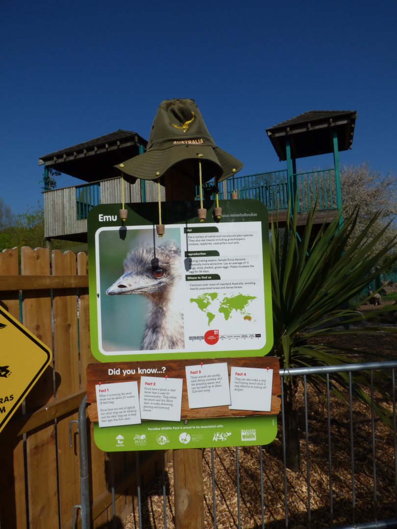 'Outback Trail' Signage