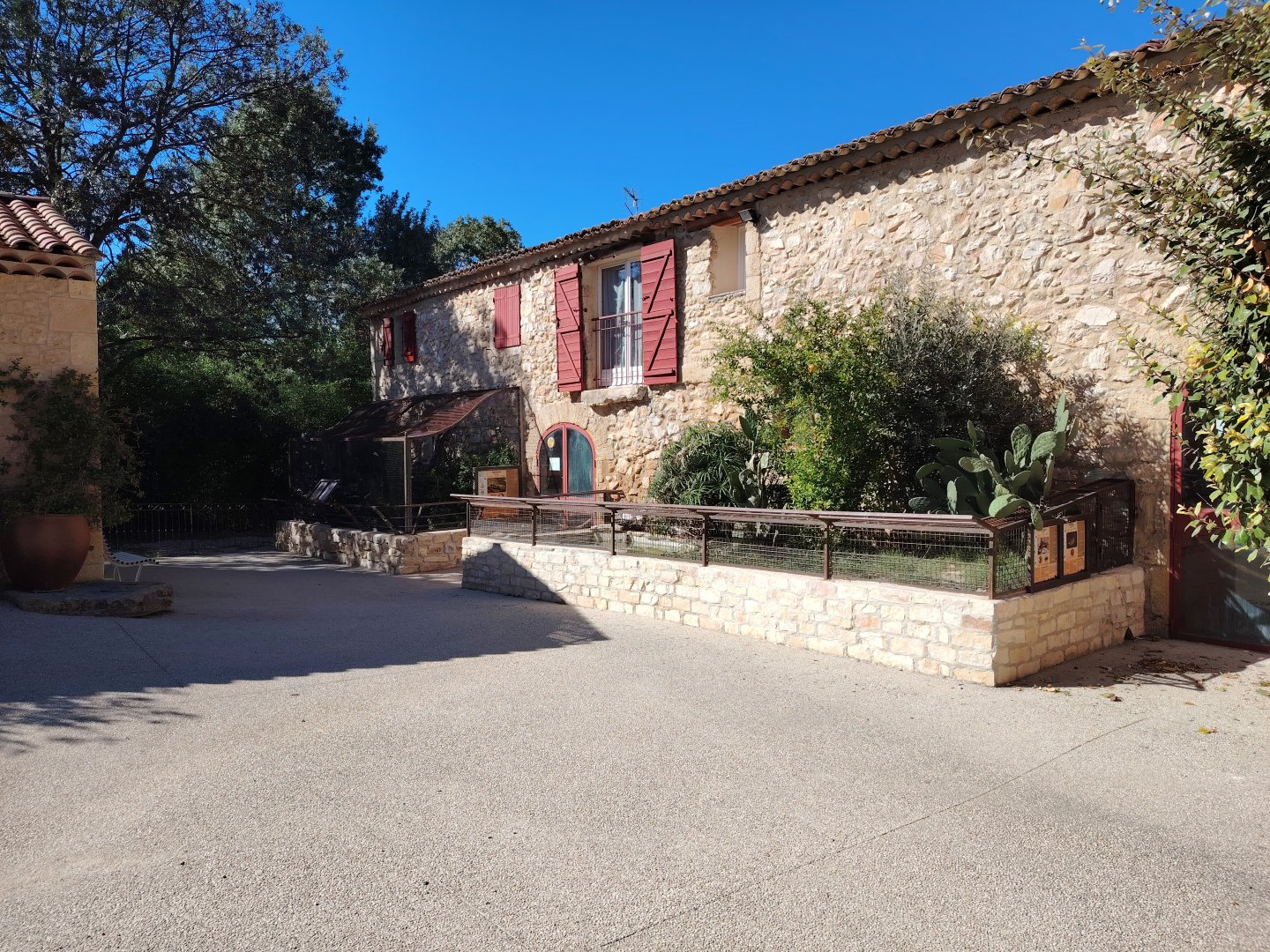 Outdoor Reptile Exhibits