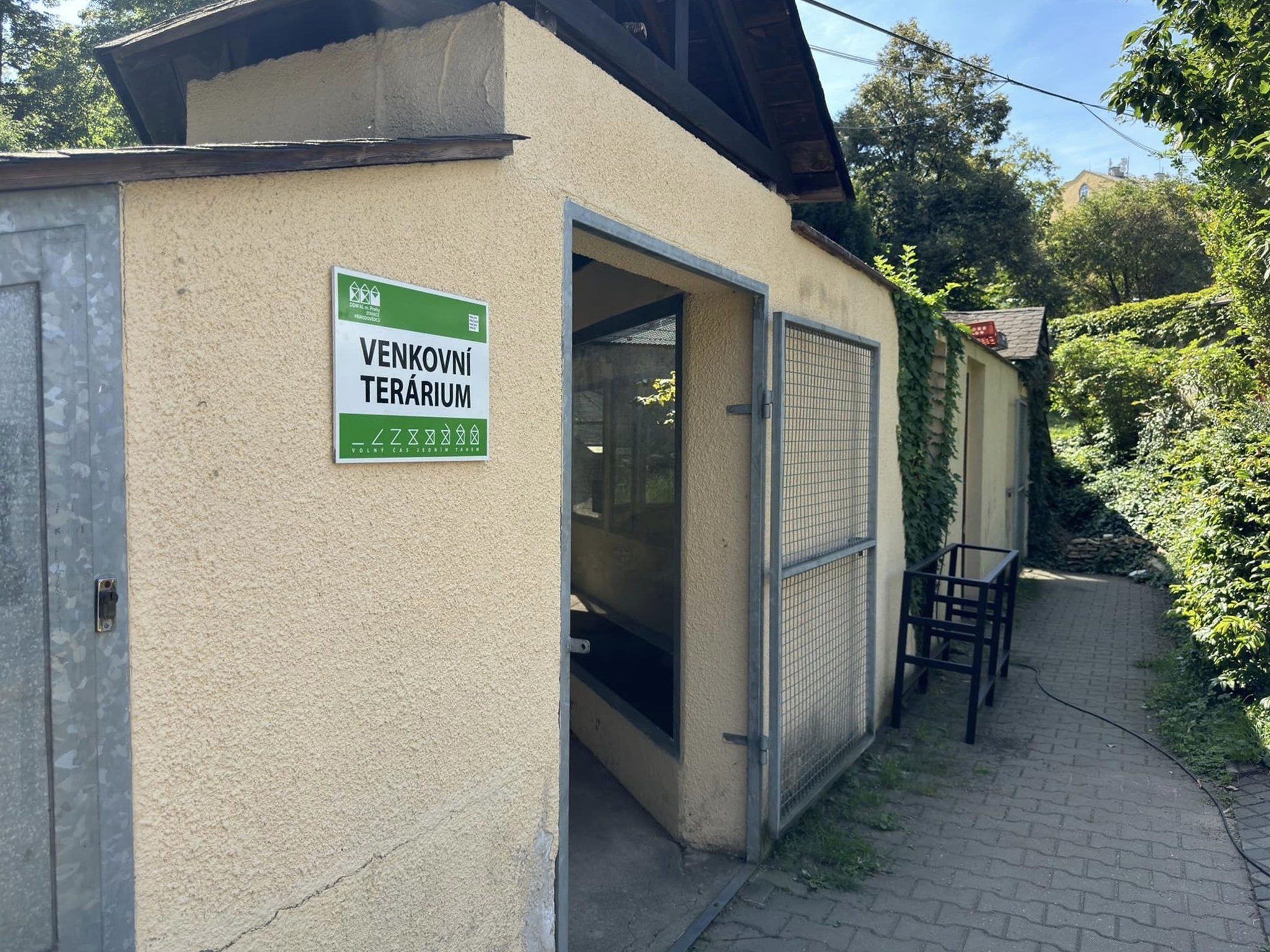 Outdoor terrarium - Stanice přírodovědců (Prague/Praha)