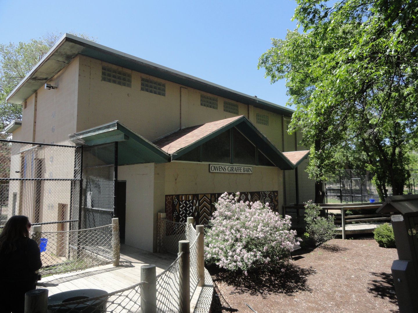 Owens Giraffe Building