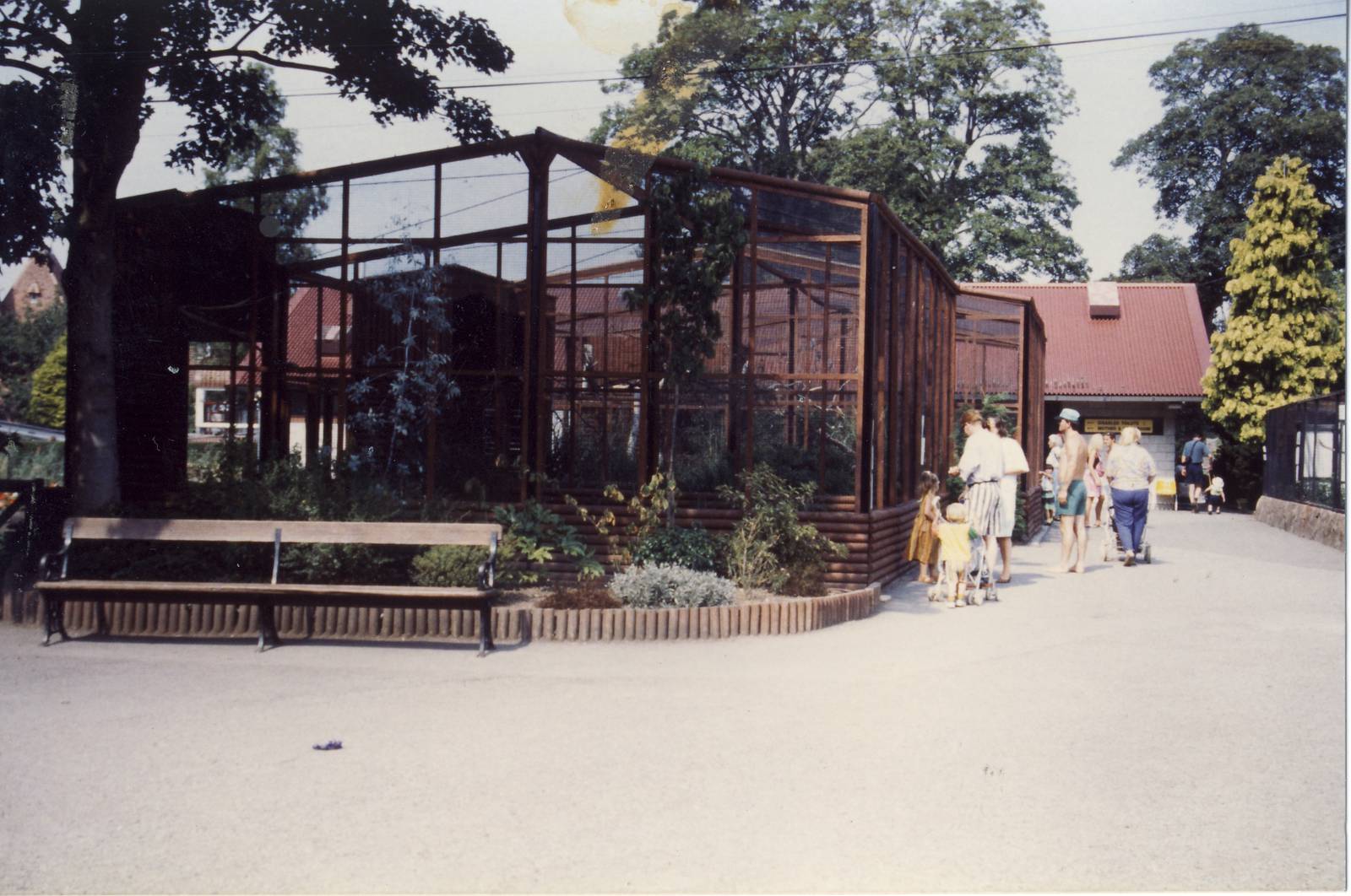 Owl Aviaries Chester Zoo 20 August 1998