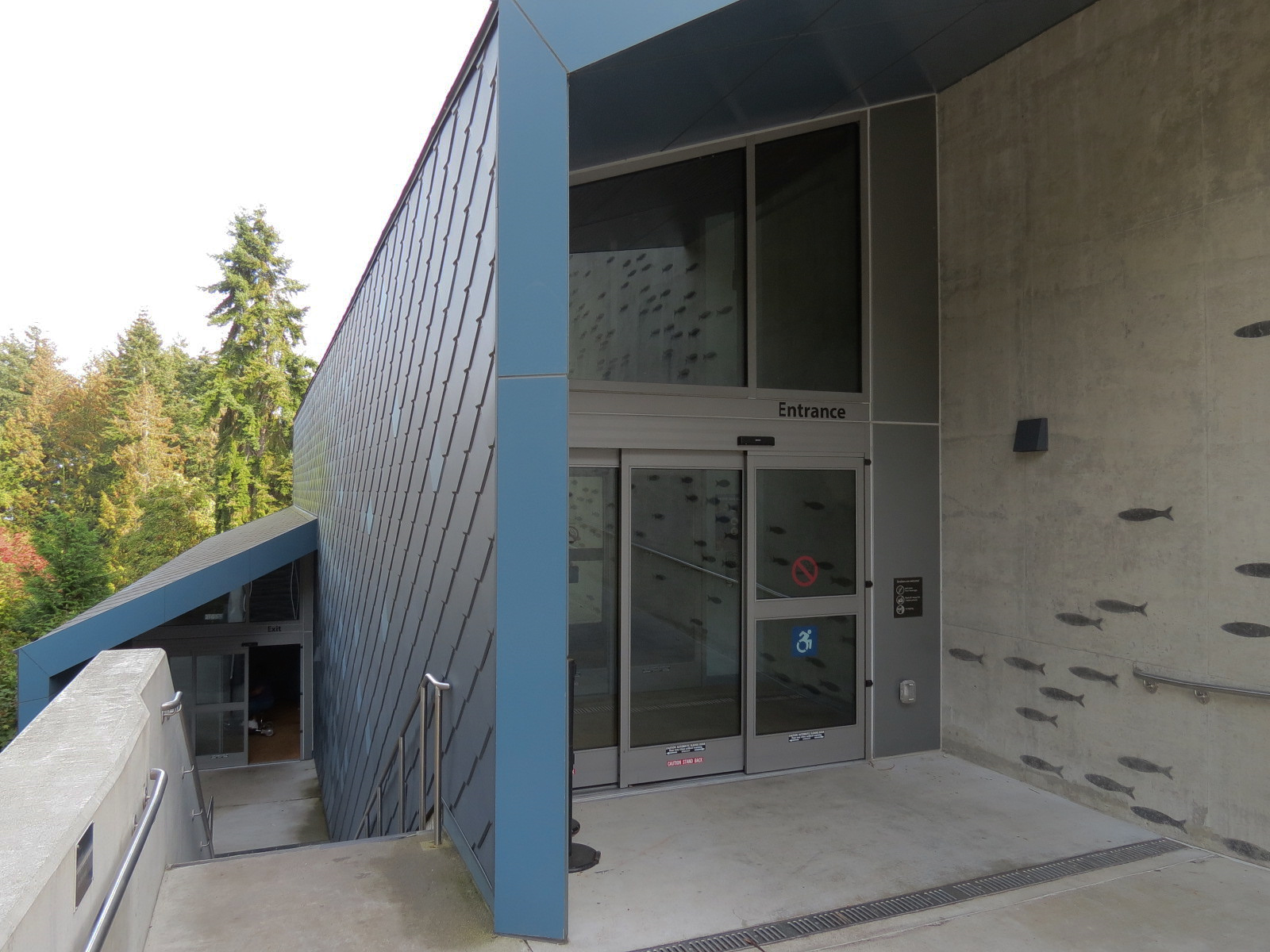 Pacific Seas Aquarium - Entrance