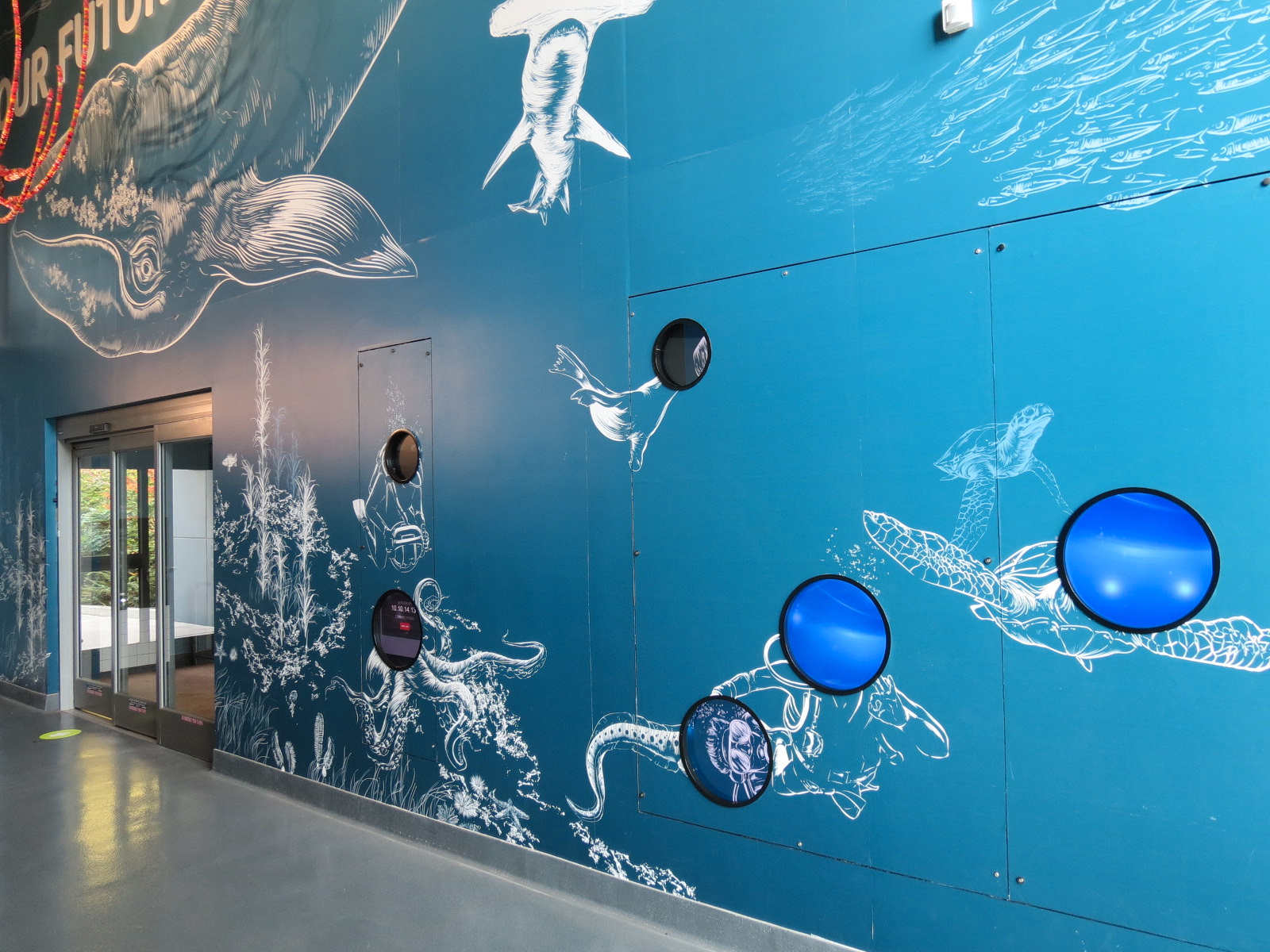 Pacific Seas Aquarium - Exit Lobby