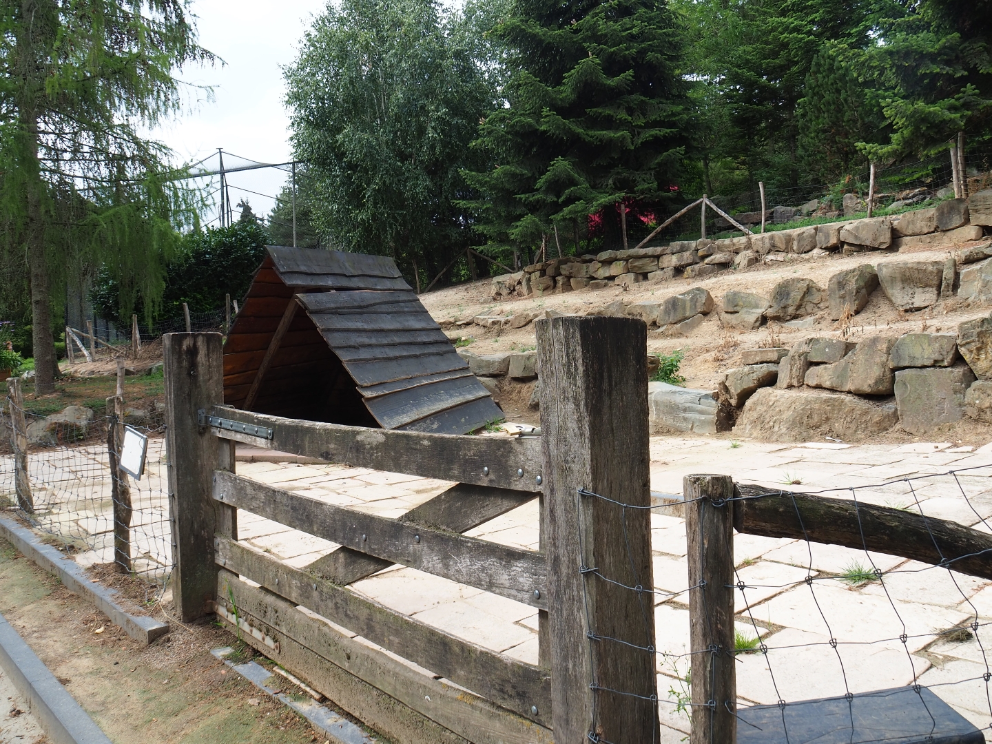 Paddock with unknown inhabitants (Aug 28th, 2018)