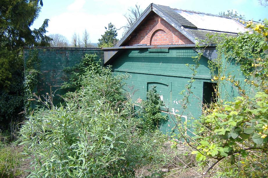 Paignton old monkey house orang cage
