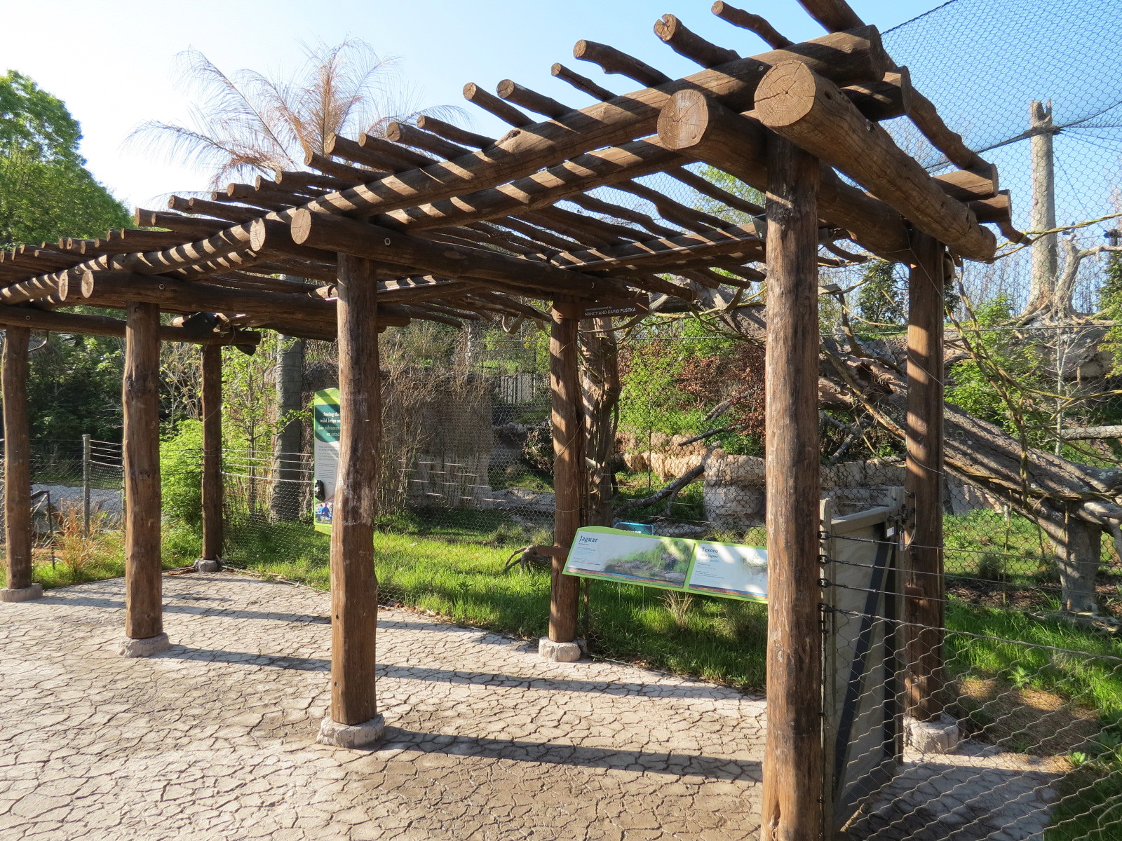 Pantanal - Jaguar Exhibit - Viewing Shelter