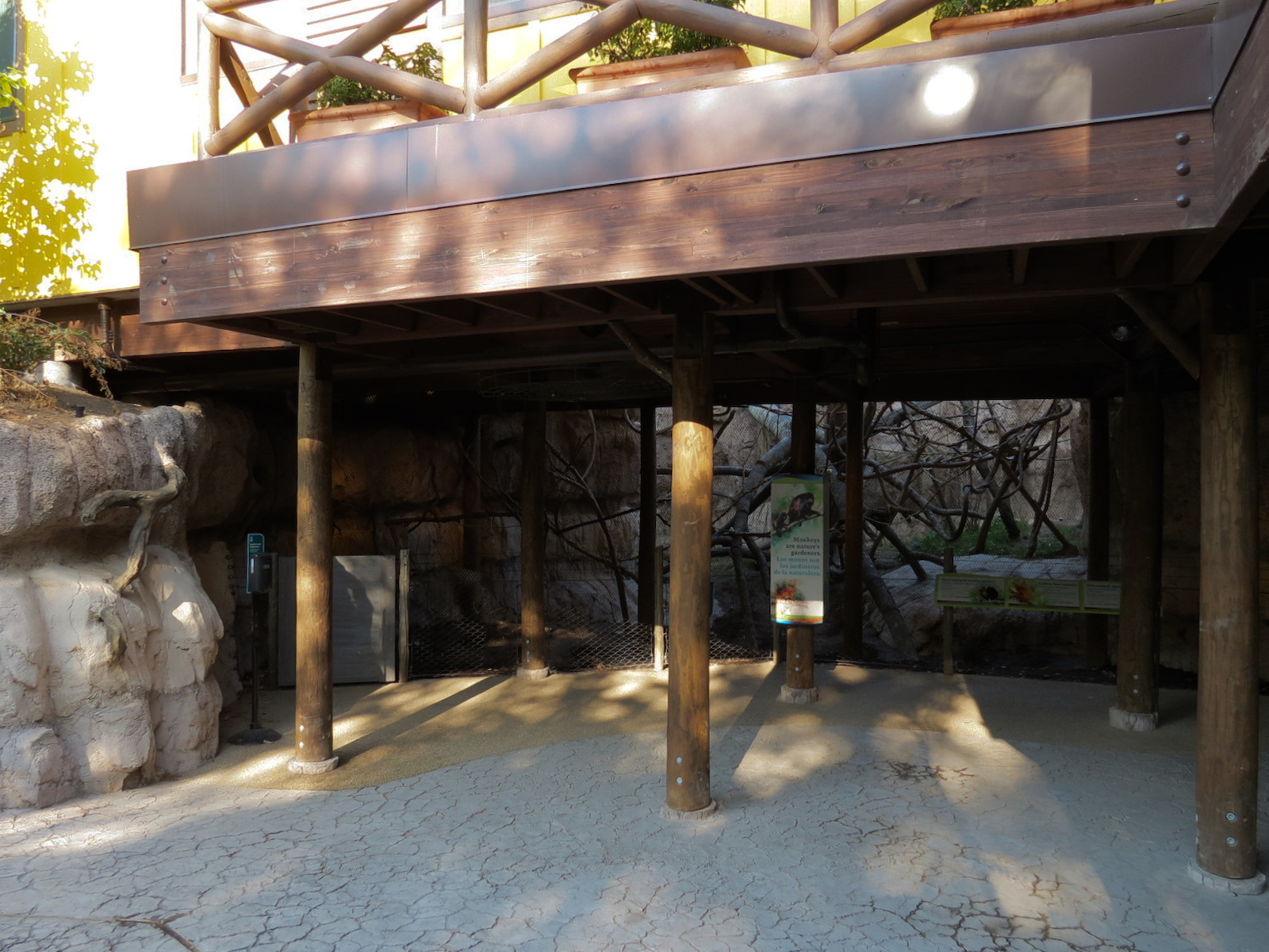 Pantanal - Mixed Primate Exhibit - Viewing Area