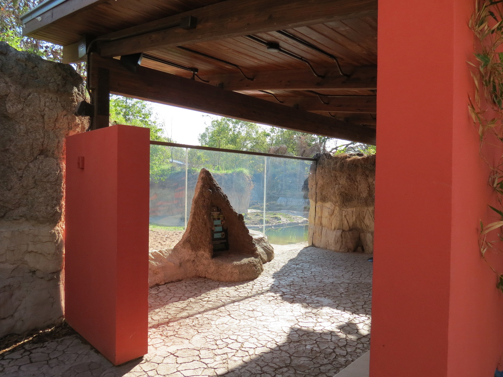 Pantanal - Mixed Species Exhibit - Viewing Shelter