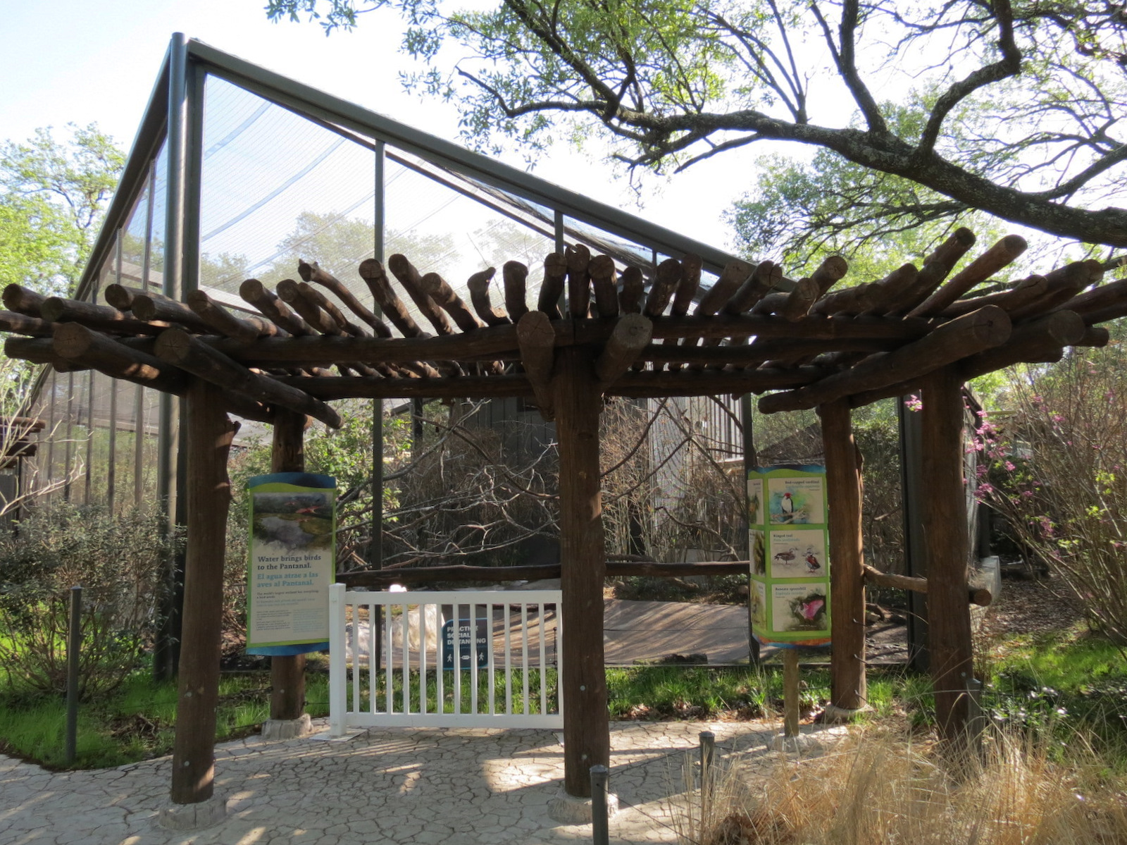 Pantanal - Refurbished Aviary - Exterior