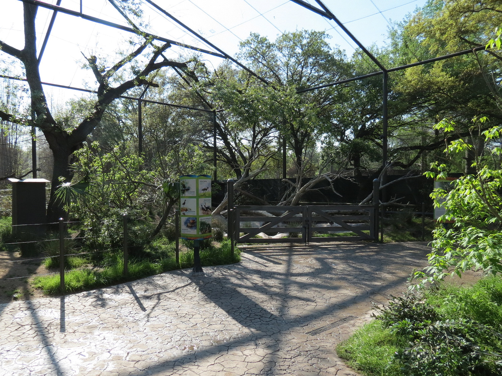 Pantanal - Refurbished Walk-through Aviary - Interior