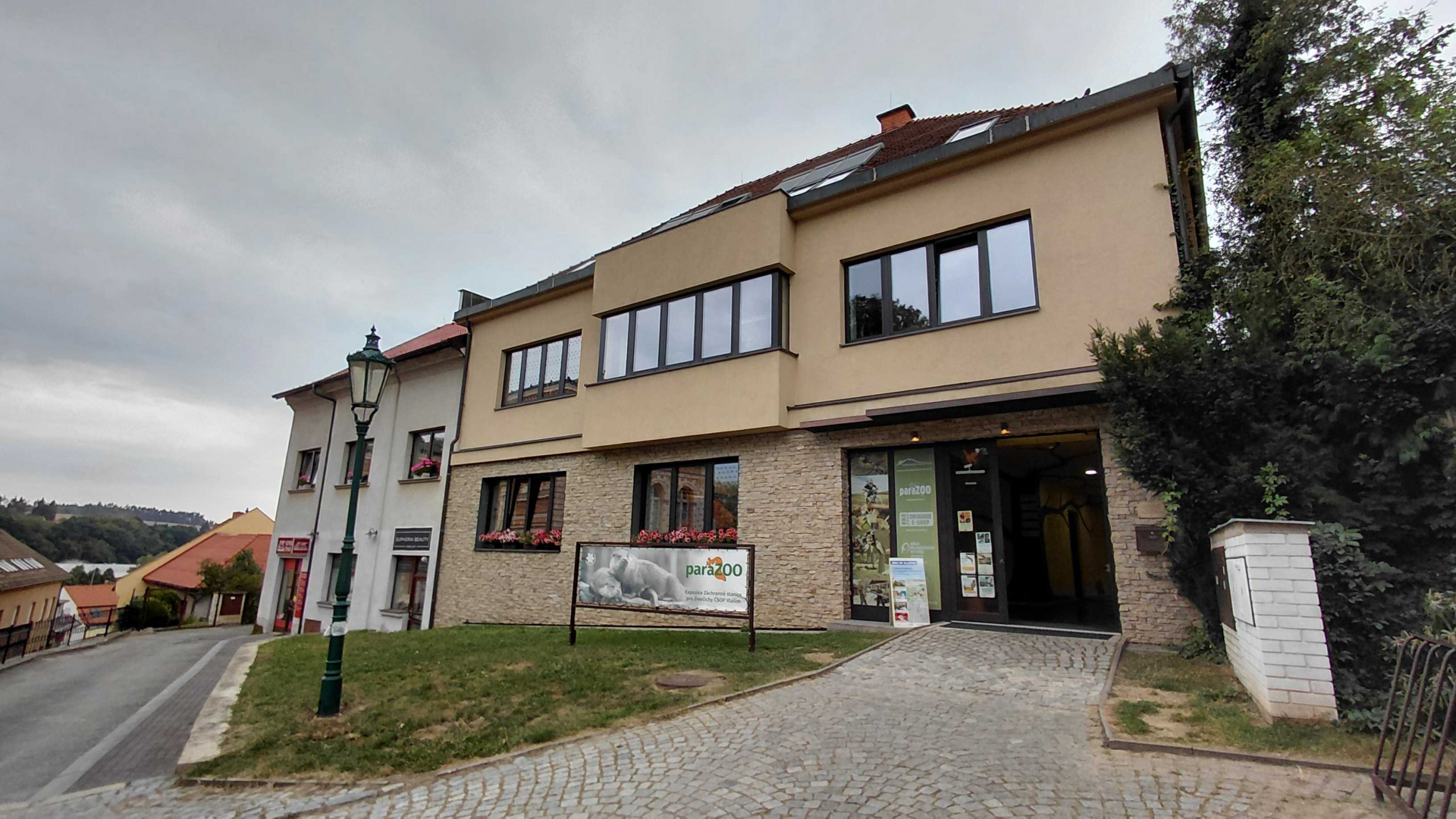 paraZOO - entrance building